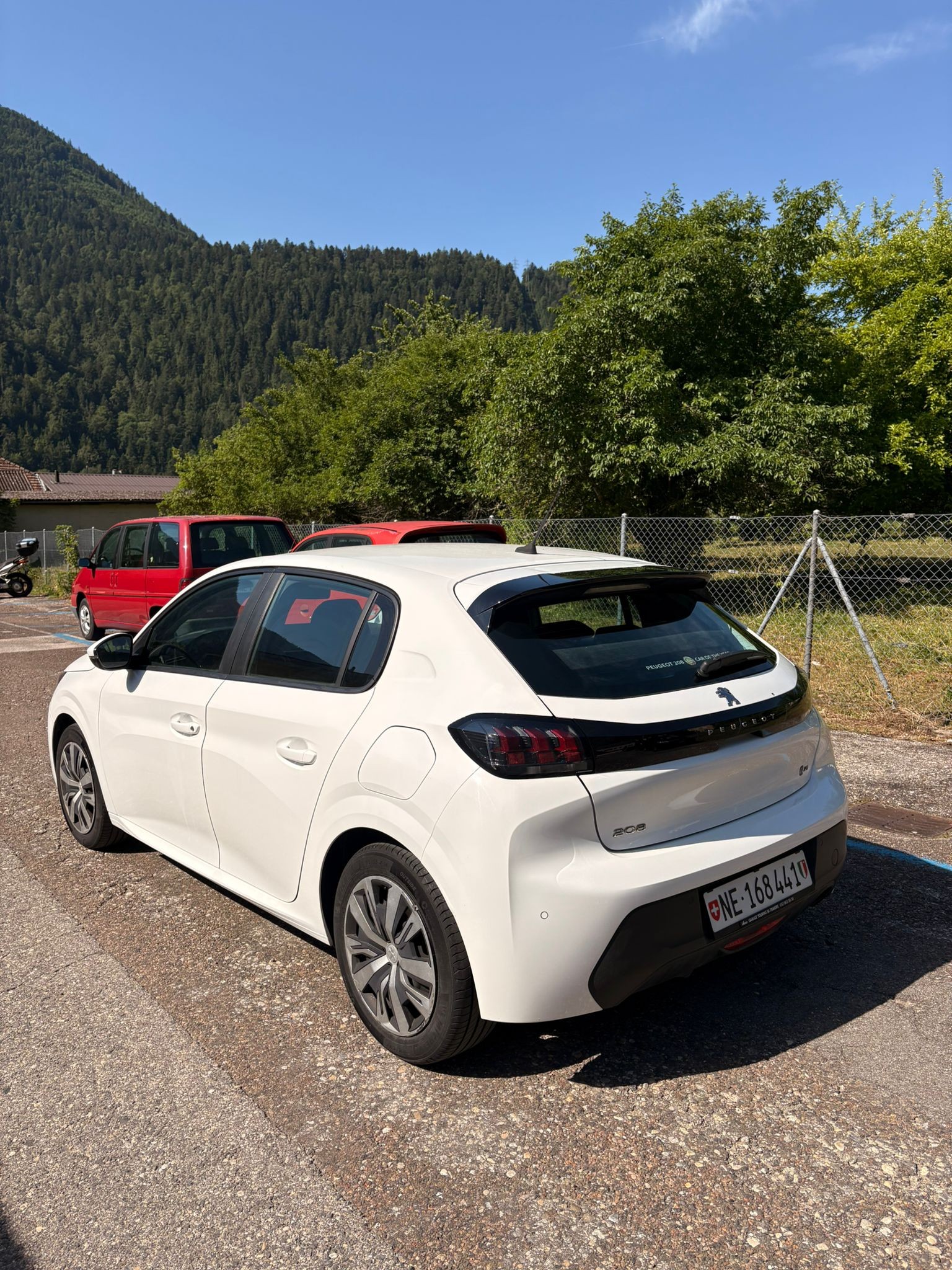 PEUGEOT 1.2 PureTech 100 Active-image-2