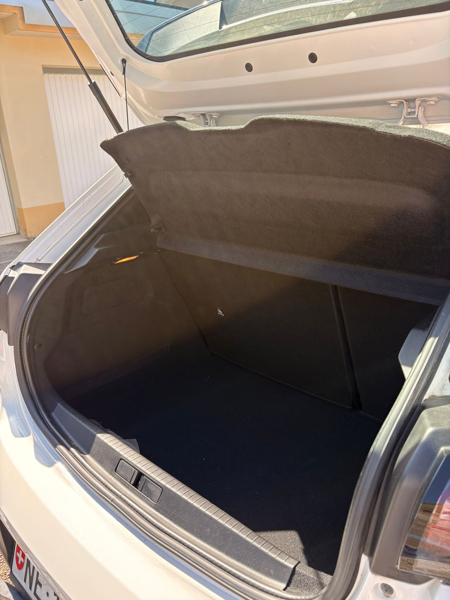 PEUGEOT 1.2 PureTech 100 Active-image-5
