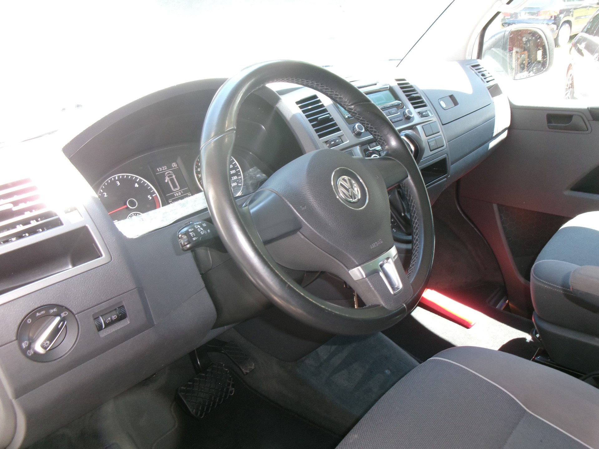 VW T5 California 2.0 TDI Beach DSG-image-4