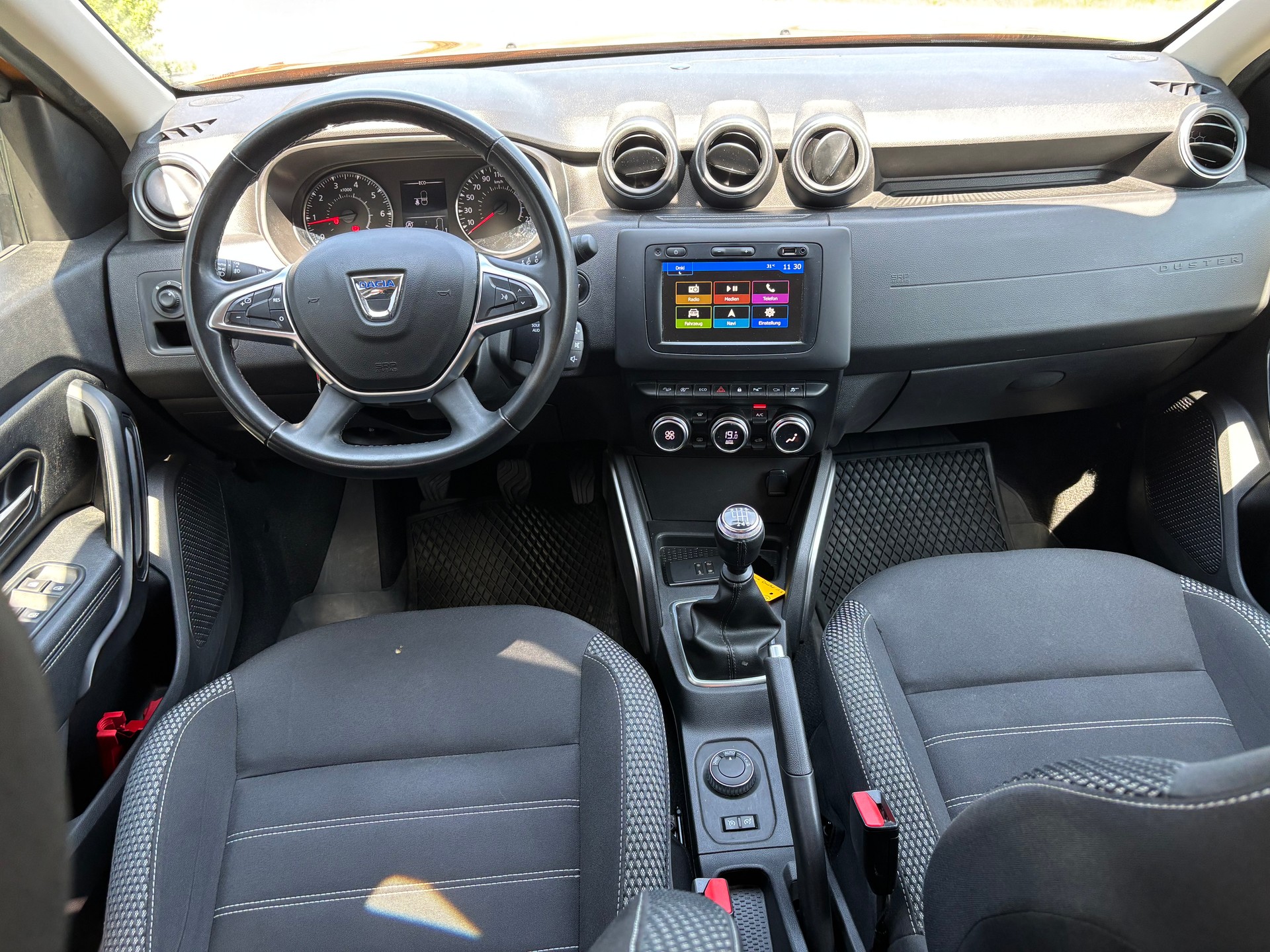 DACIA Duster SCe 115 Prestige 4x4-image-7