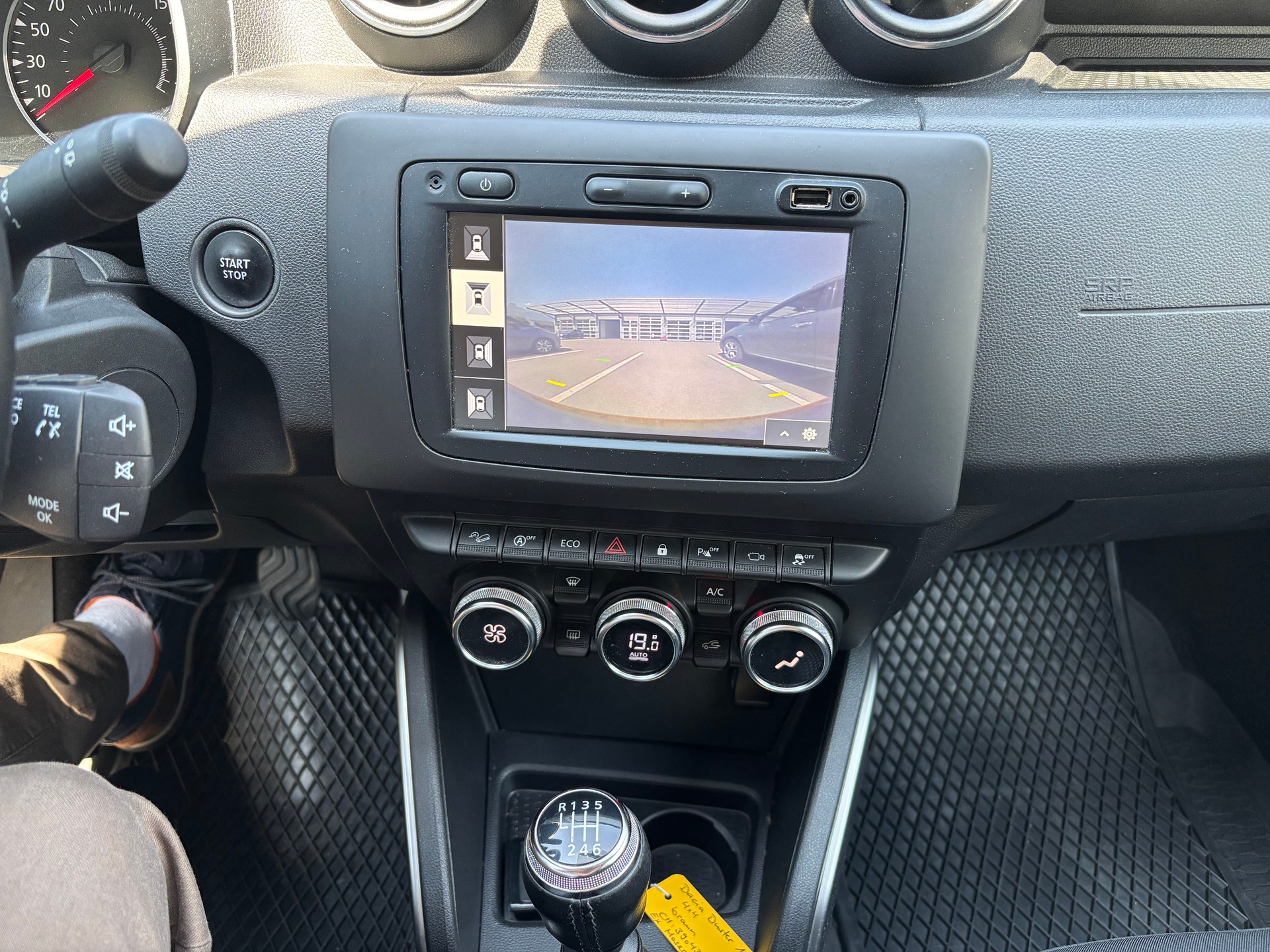 DACIA Duster SCe 115 Prestige 4x4-image-10