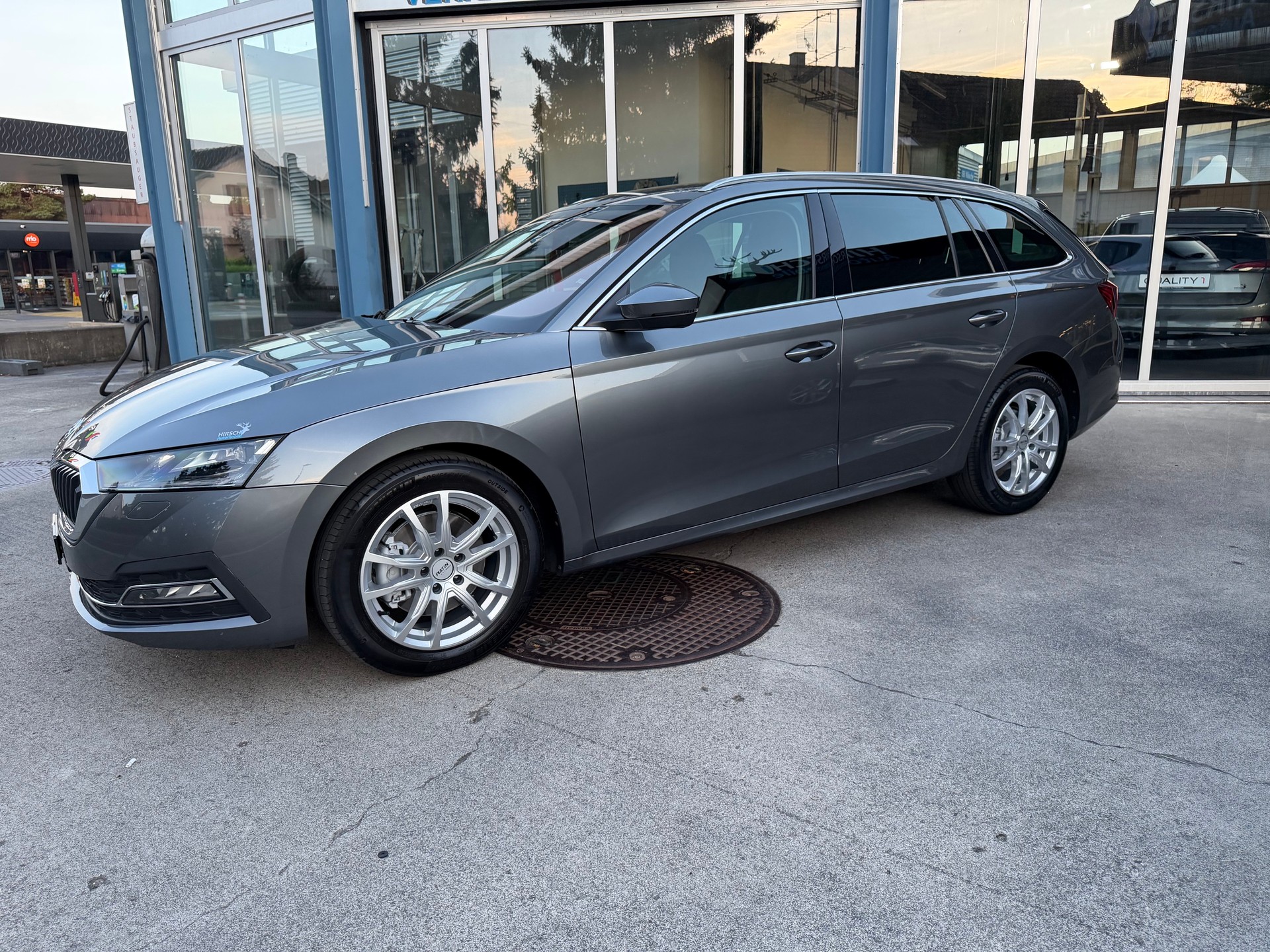 SKODA Octavia Combi 2.0 TDI DSG Style 4x4-image-5