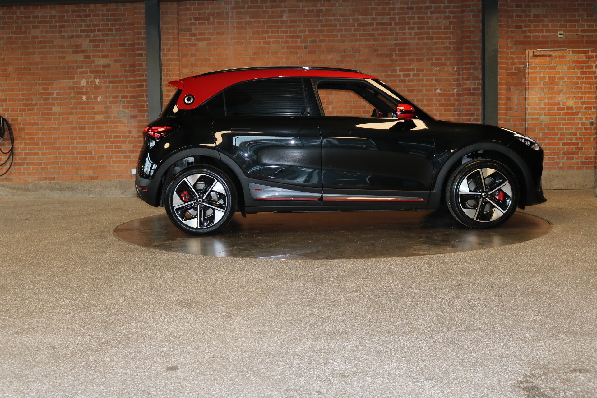 SMART #1 66 kWh Brabus AWD, 428 PS, Aktions-Leasing 0,9%, sofort verfügbar-image-4