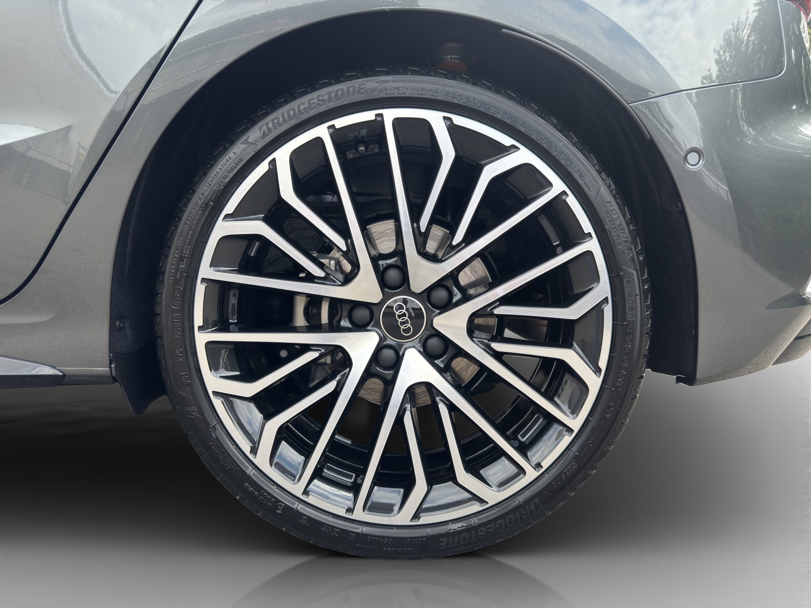 AUDI A3 Sportback TFSI 150 kW quattro S line S tronic-image-13