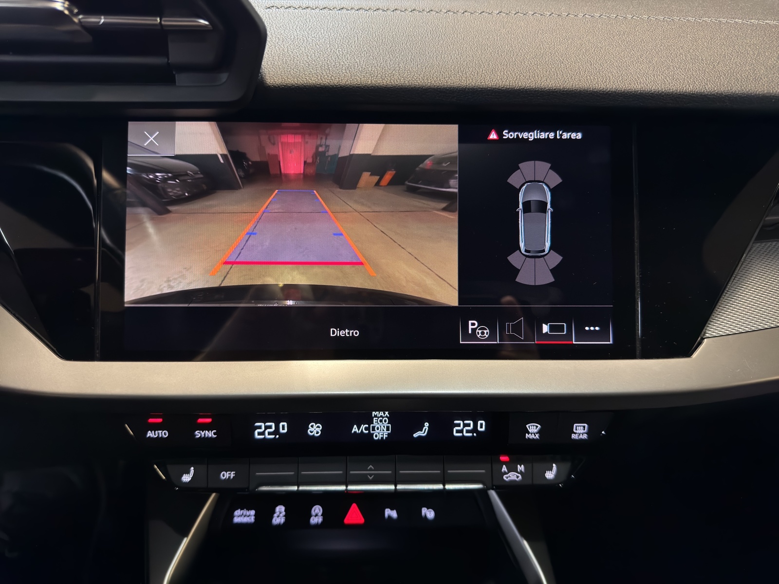 AUDI A3 Sportback 35 TFSI S line Attraction S-tronic-image-14