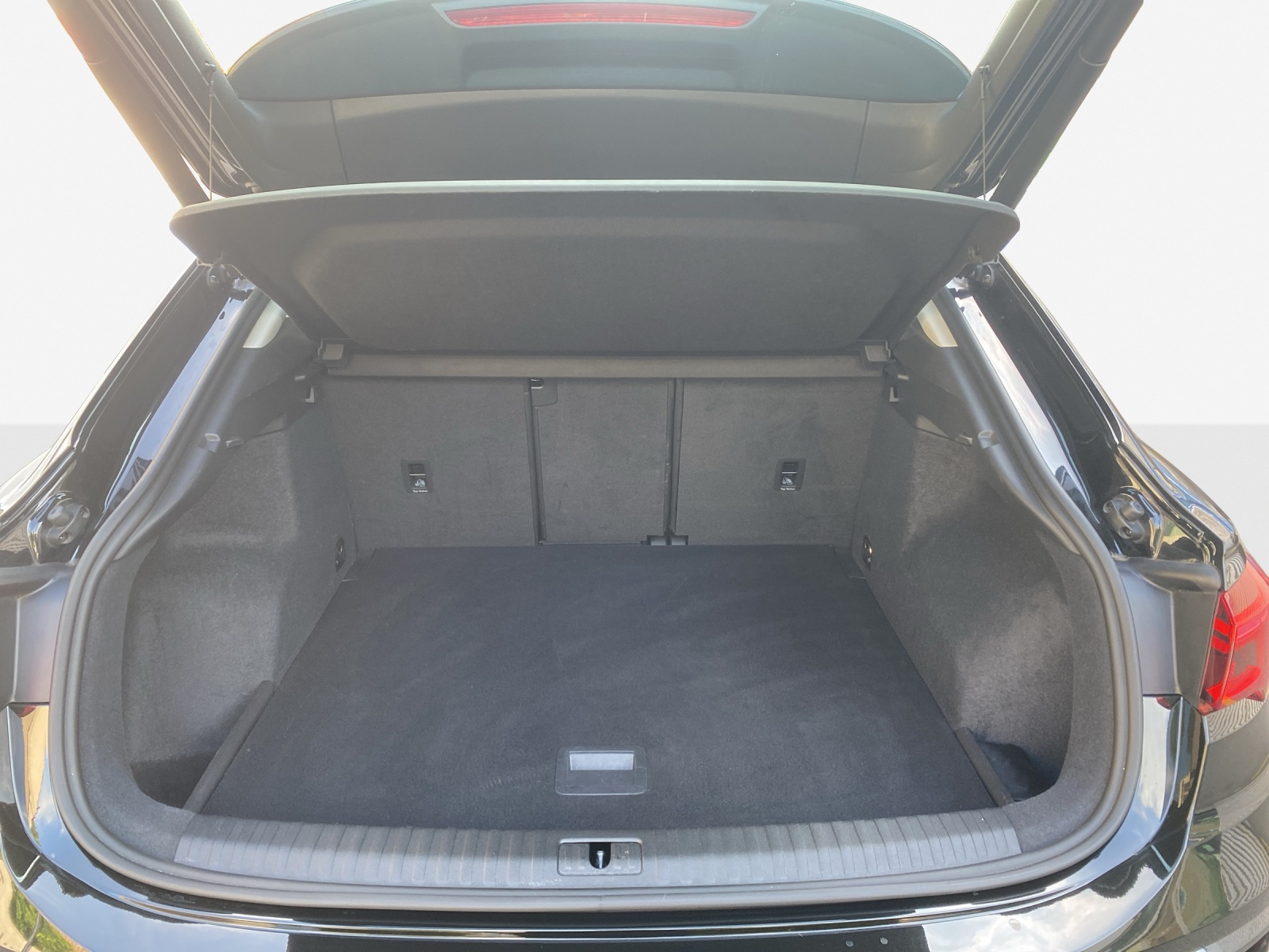AUDI Q3 Sportback 35 TFSI Attraction S-tronic-image-12