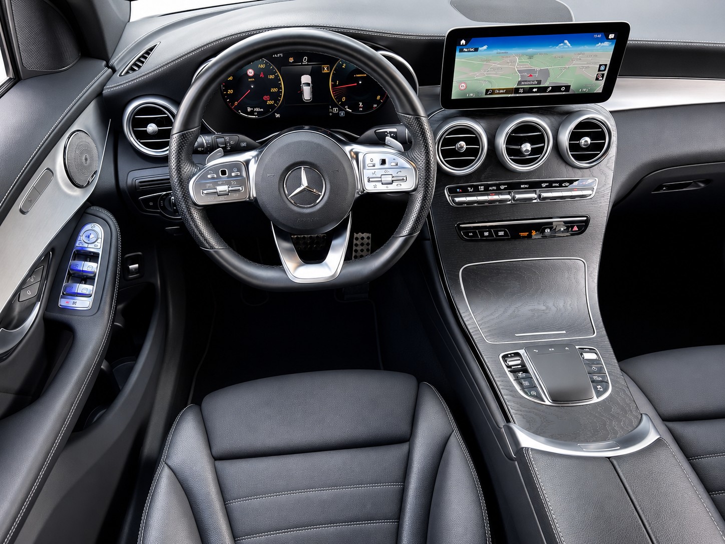 MERCEDES-BENZ GLC 220 d AMG Line 4m CH FAHRZEUG AUS 1. HAND-image-10