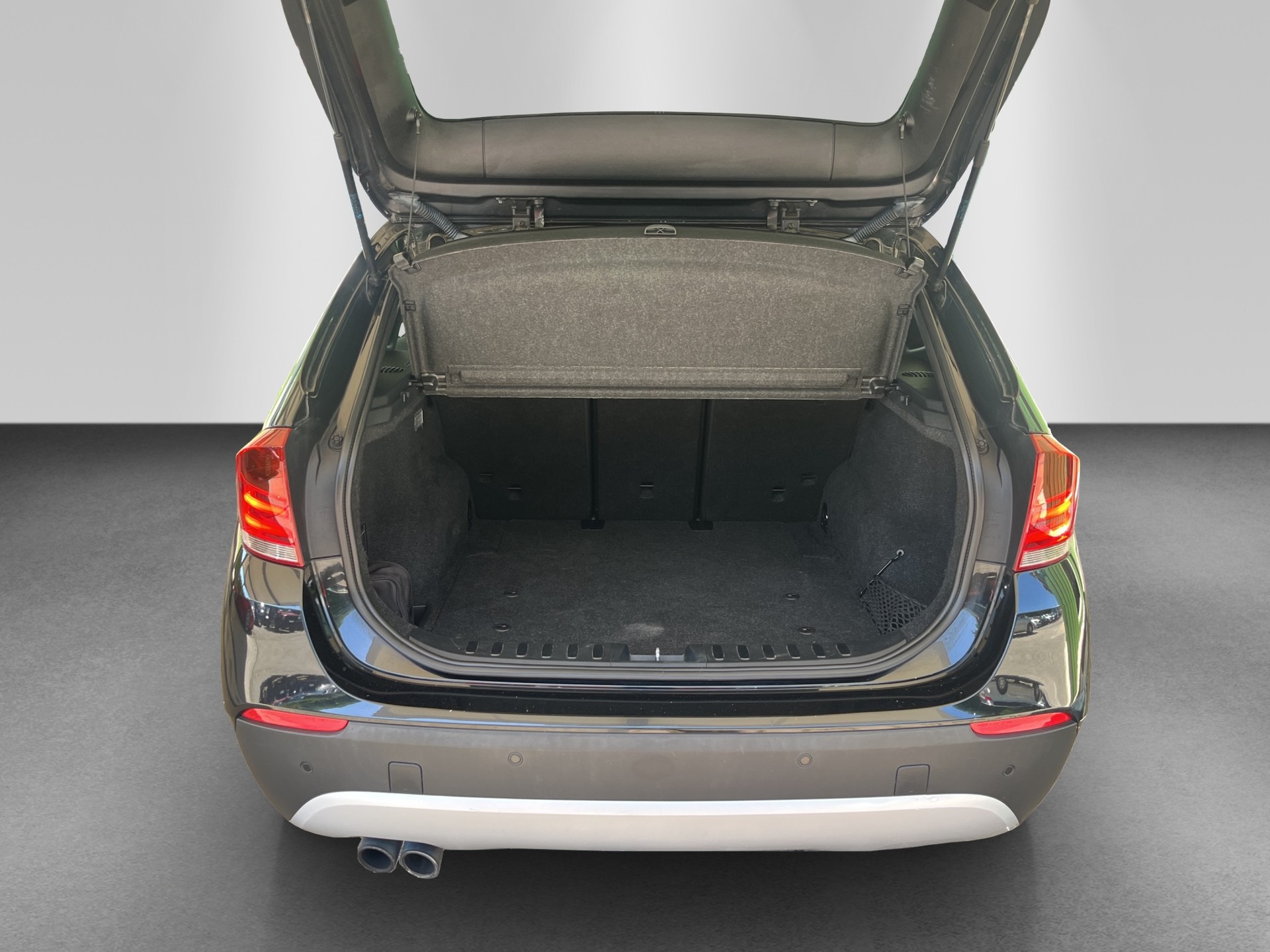 BMW X1 xDrive 28i Steptronic-image-15
