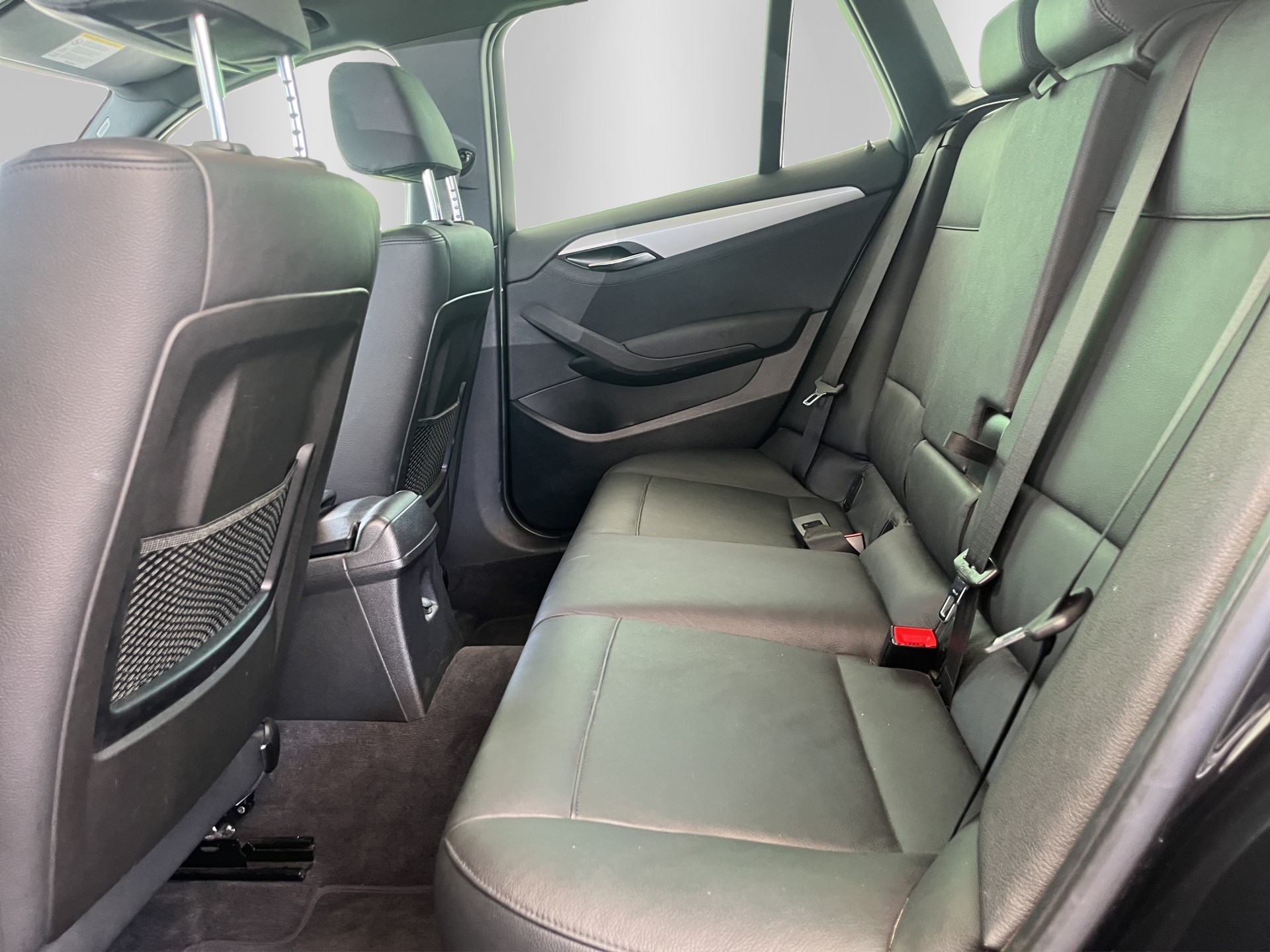 BMW X1 xDrive 28i Steptronic-image-13