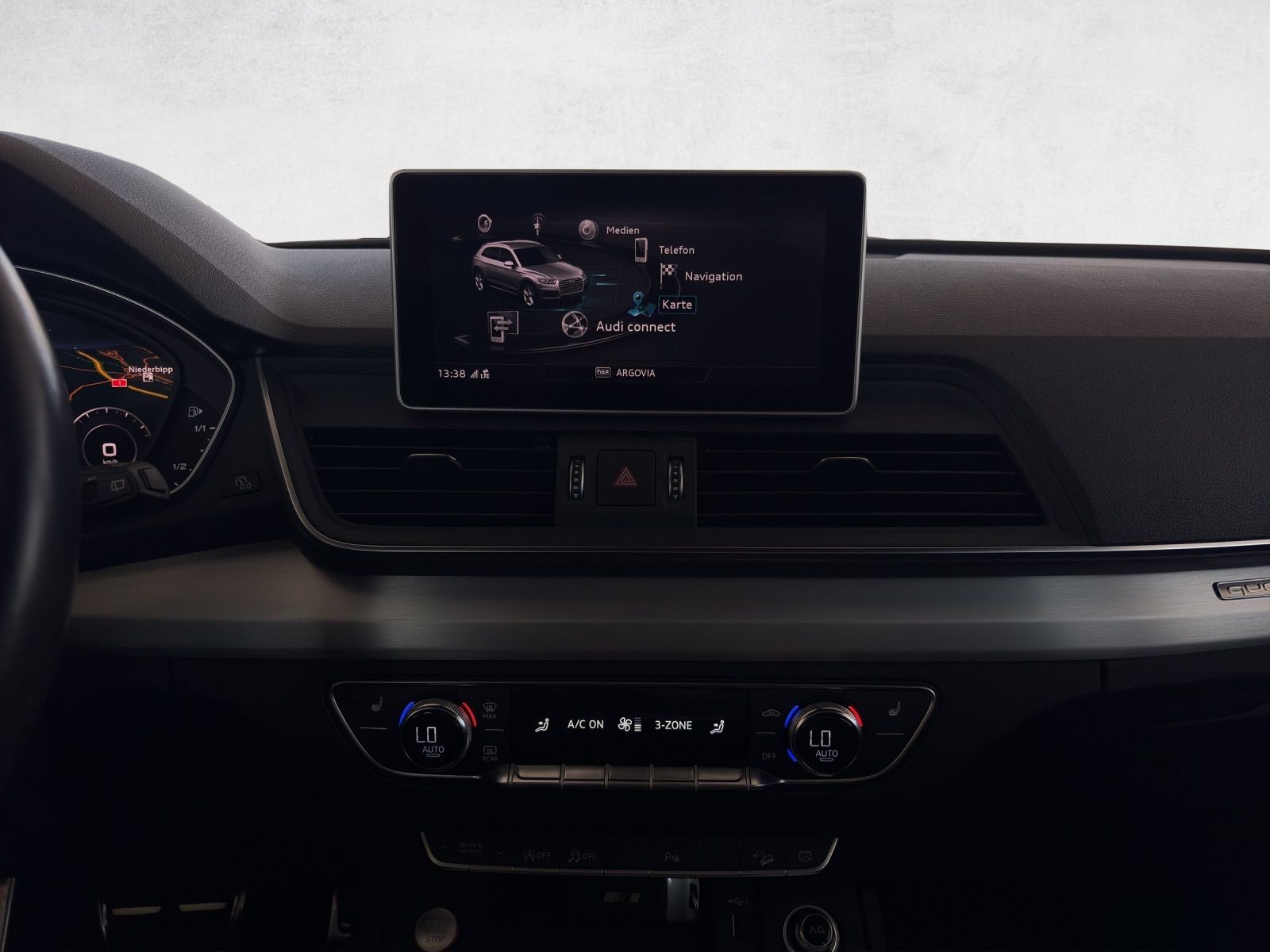 AUDI SQ5 TDI quattro tiptronic-image-14