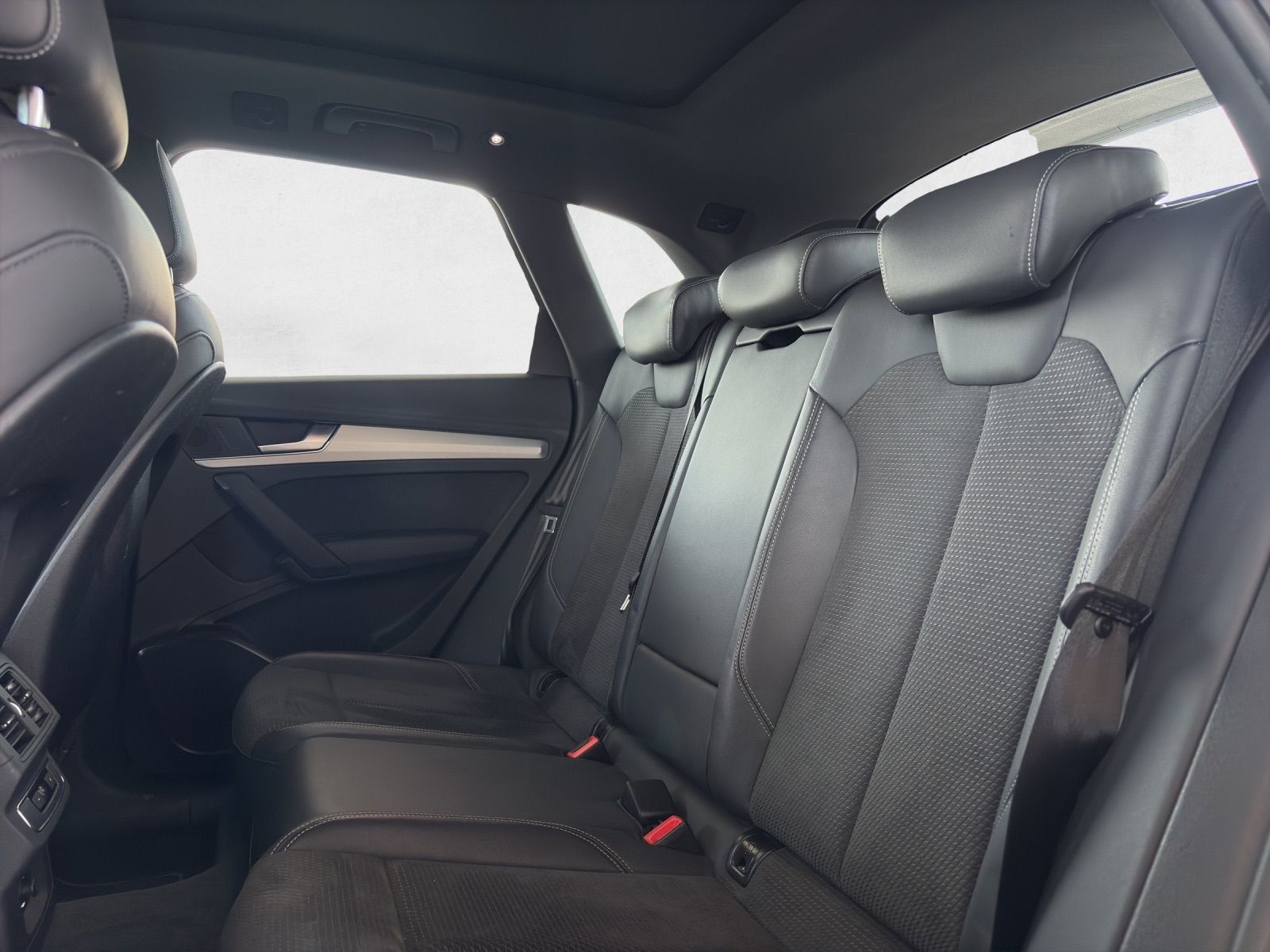 AUDI SQ5 TDI quattro tiptronic-image-16