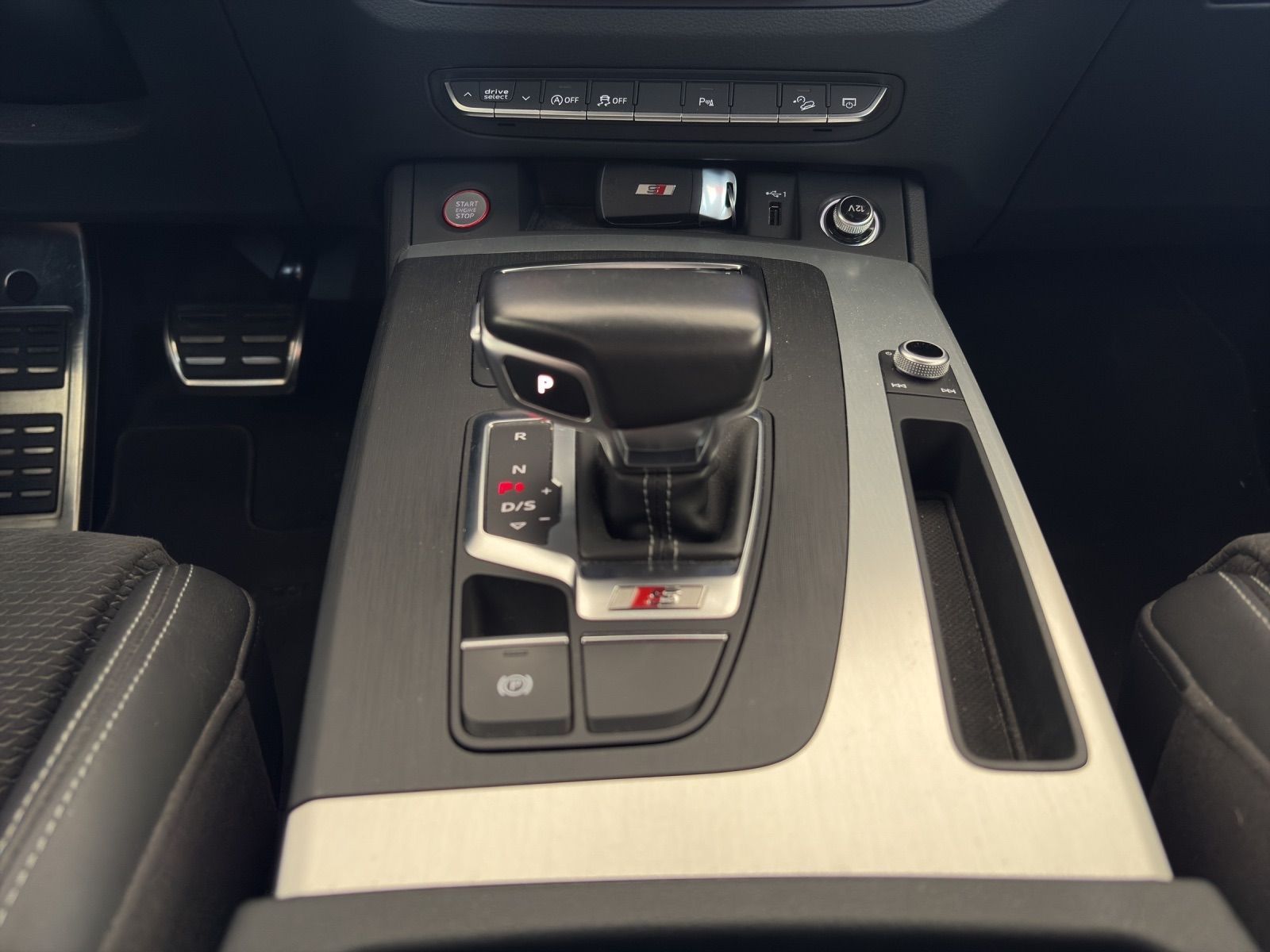 AUDI SQ5 TDI quattro tiptronic-image-13