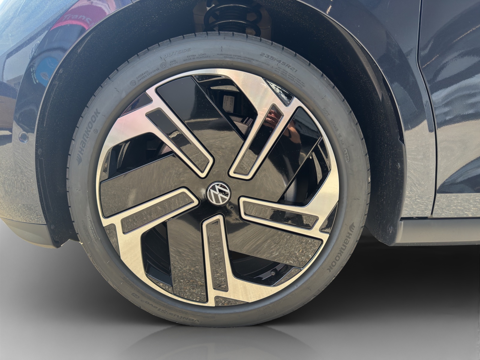 VW ID.Buzz NWB GTX 4 Motion-image-13