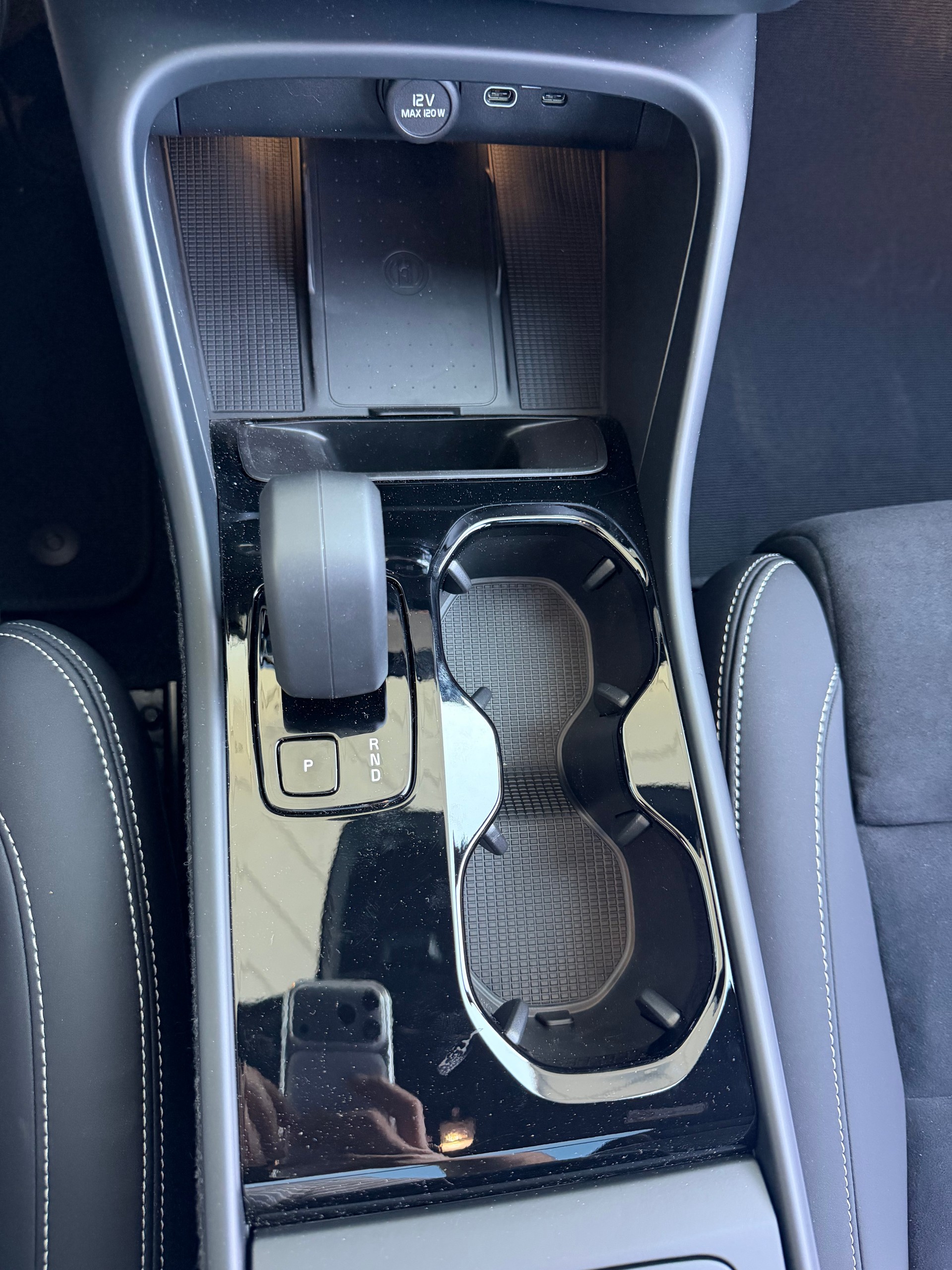 VOLVO EX40 XCENTRIC Twin Motor AWD Ultra-image-14