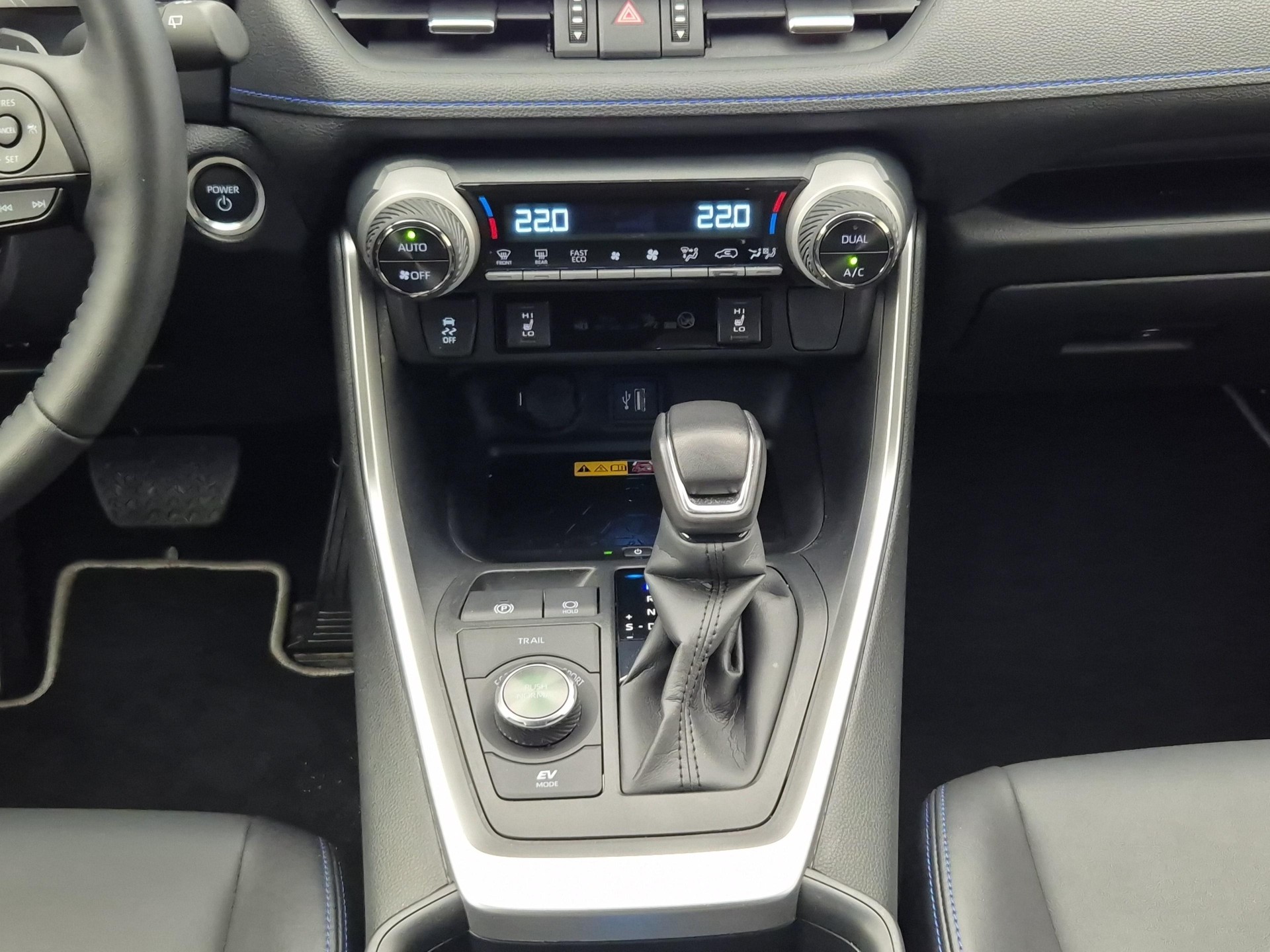 TOYOTA RAV4 2.5 HEV Style-image-15