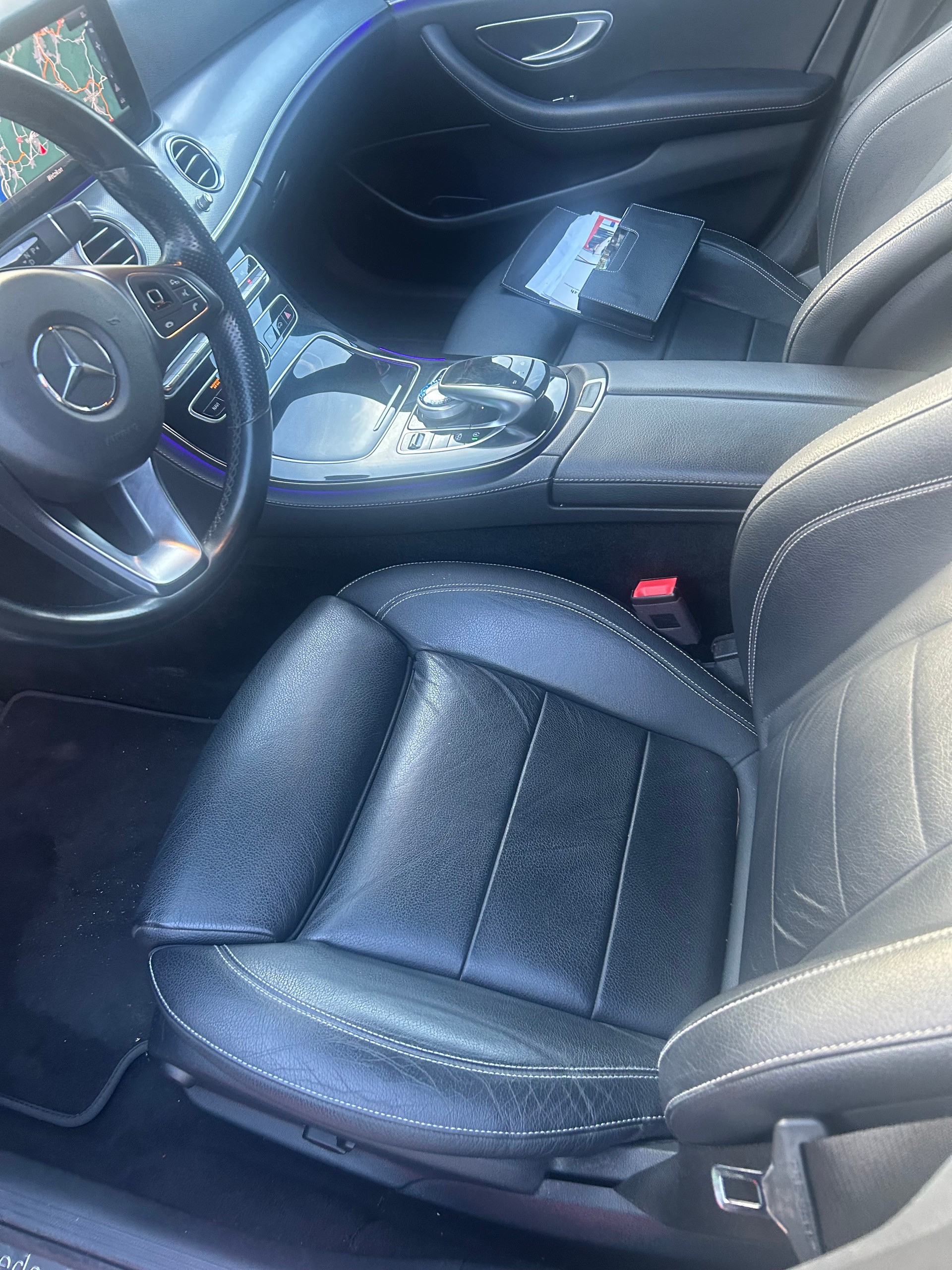 MERCEDES-BENZ E 220 d Avantgarde 9G-Tronic-image-1