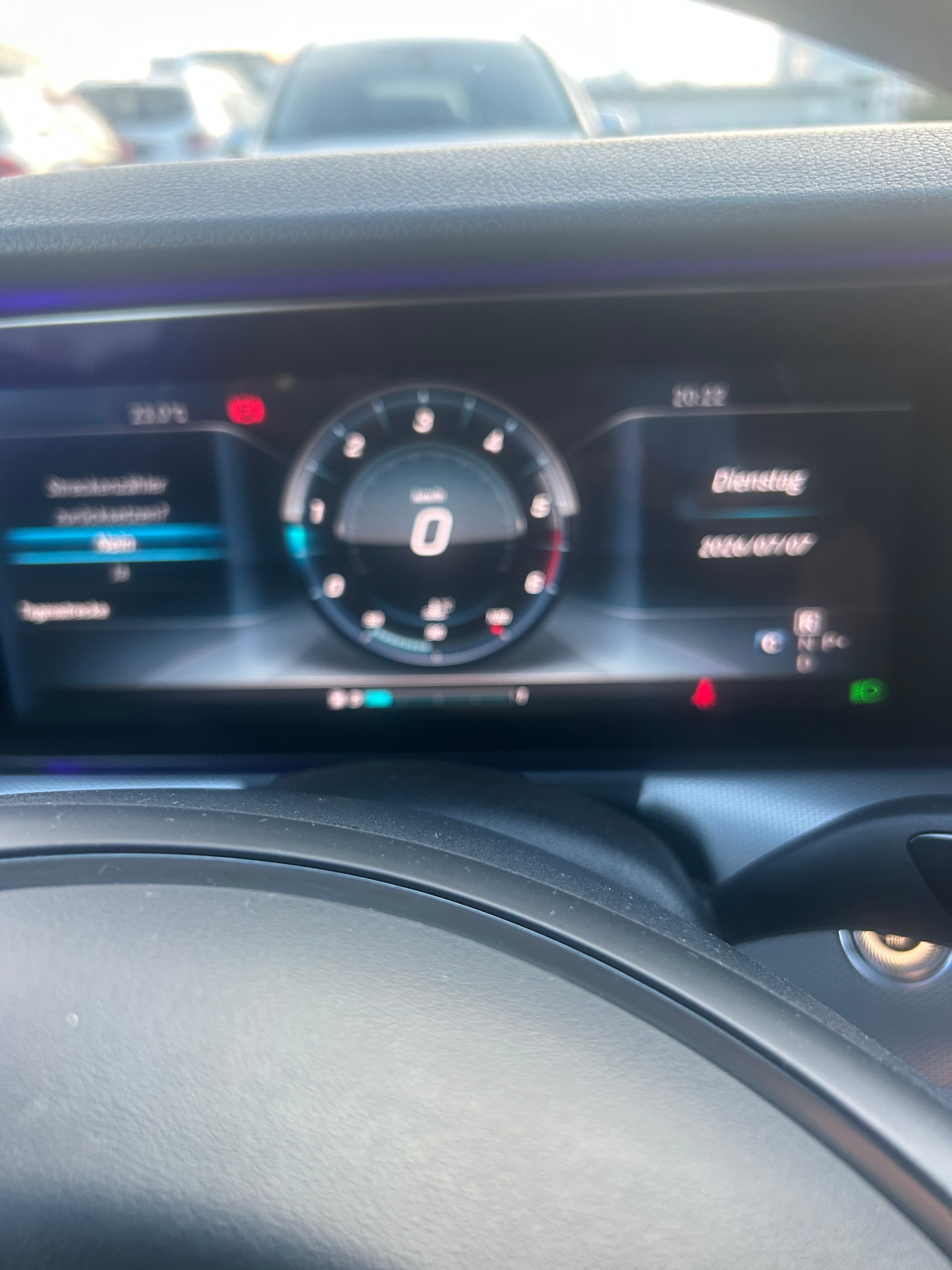 MERCEDES-BENZ E 220 d Avantgarde 9G-Tronic-image-2