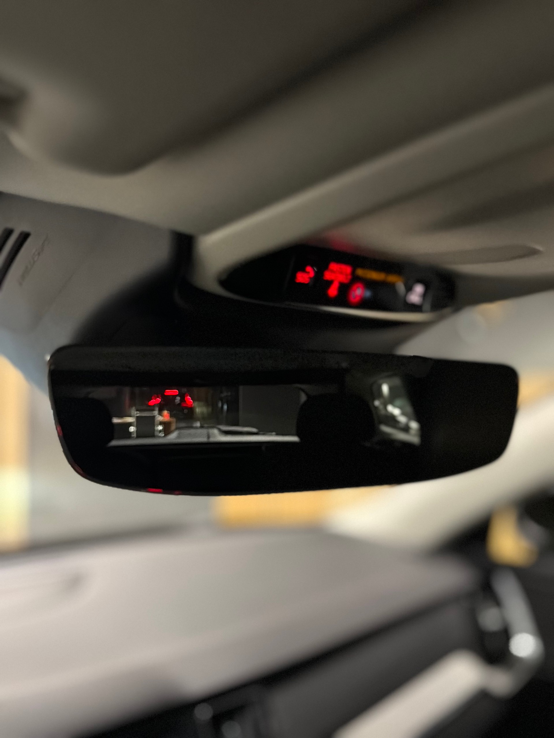 VOLVO V60 T6 eAWD Twin Engine Inscription Expression Geartronic-image-18