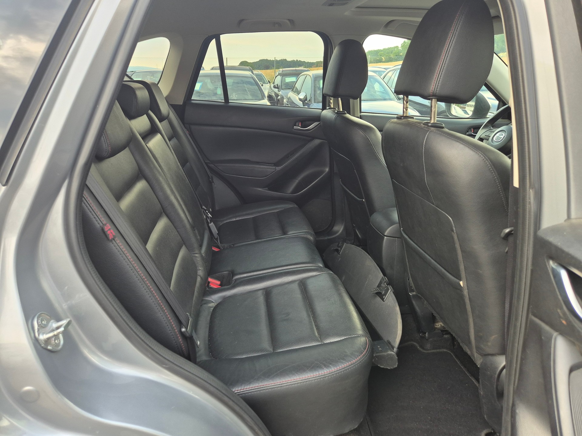 MAZDA CX-5 2.2 D HP Revolution AWD Automatic-image-4