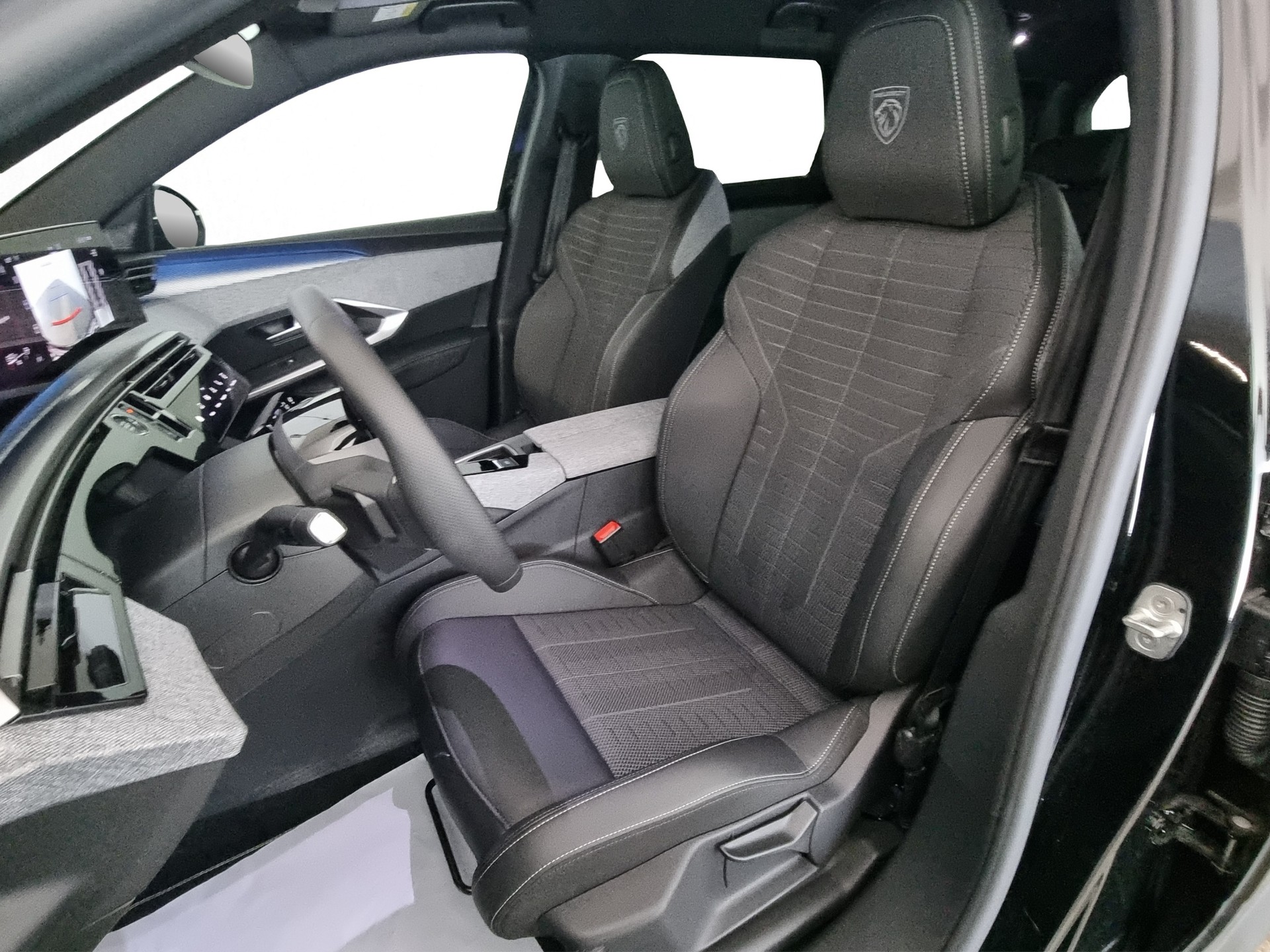 PEUGEOT 5008 145 Hybrid GT 7-Plätzer-image-5
