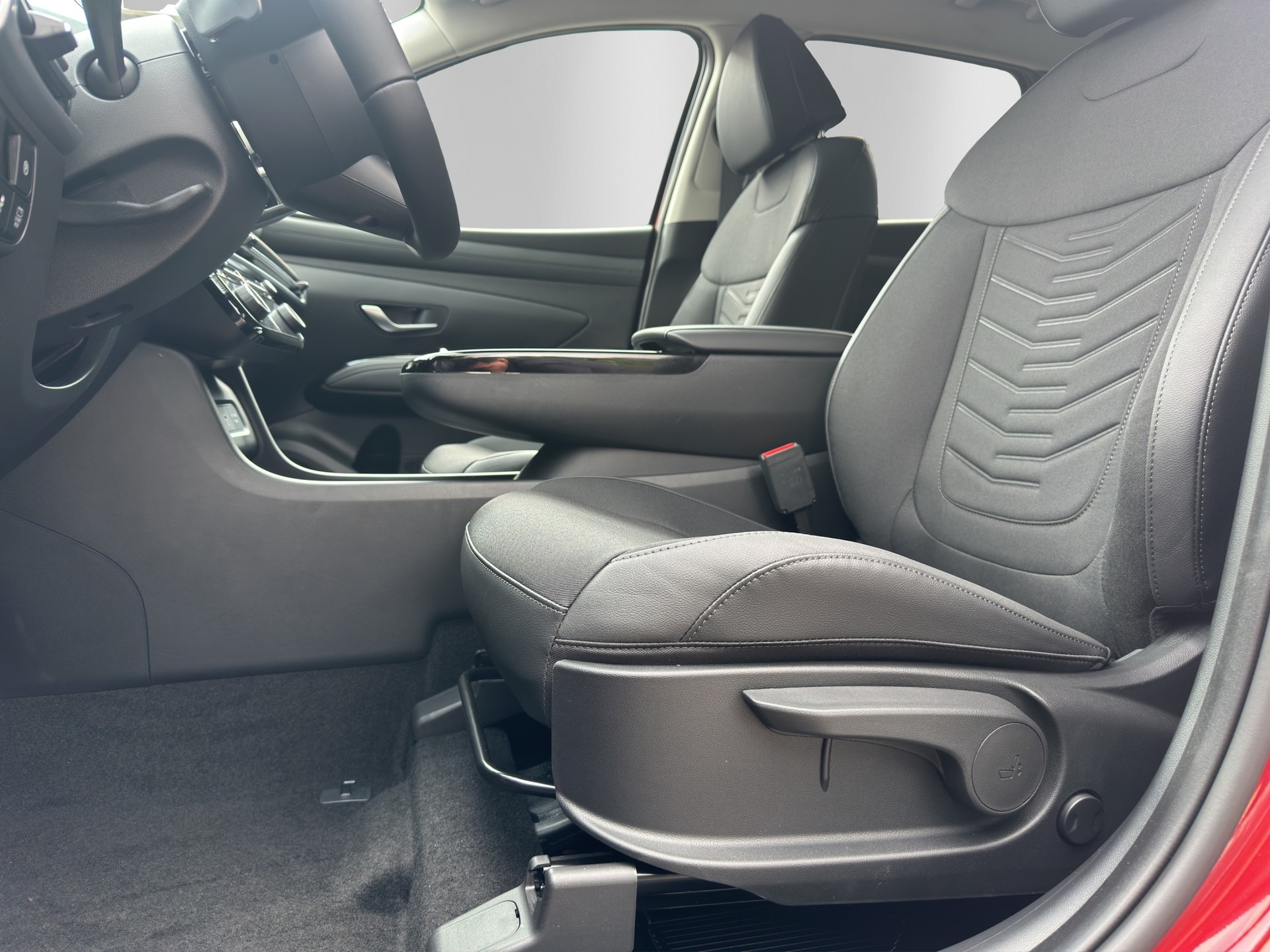 HYUNDAI Tucson 1.6 HEV Amplia 4WD-image-11