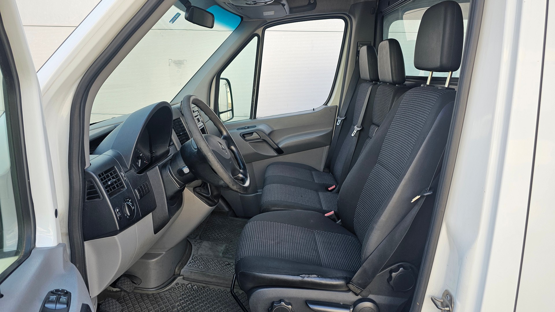 MERCEDES-BENZ Sprinter 311 CDI Standard-image-6