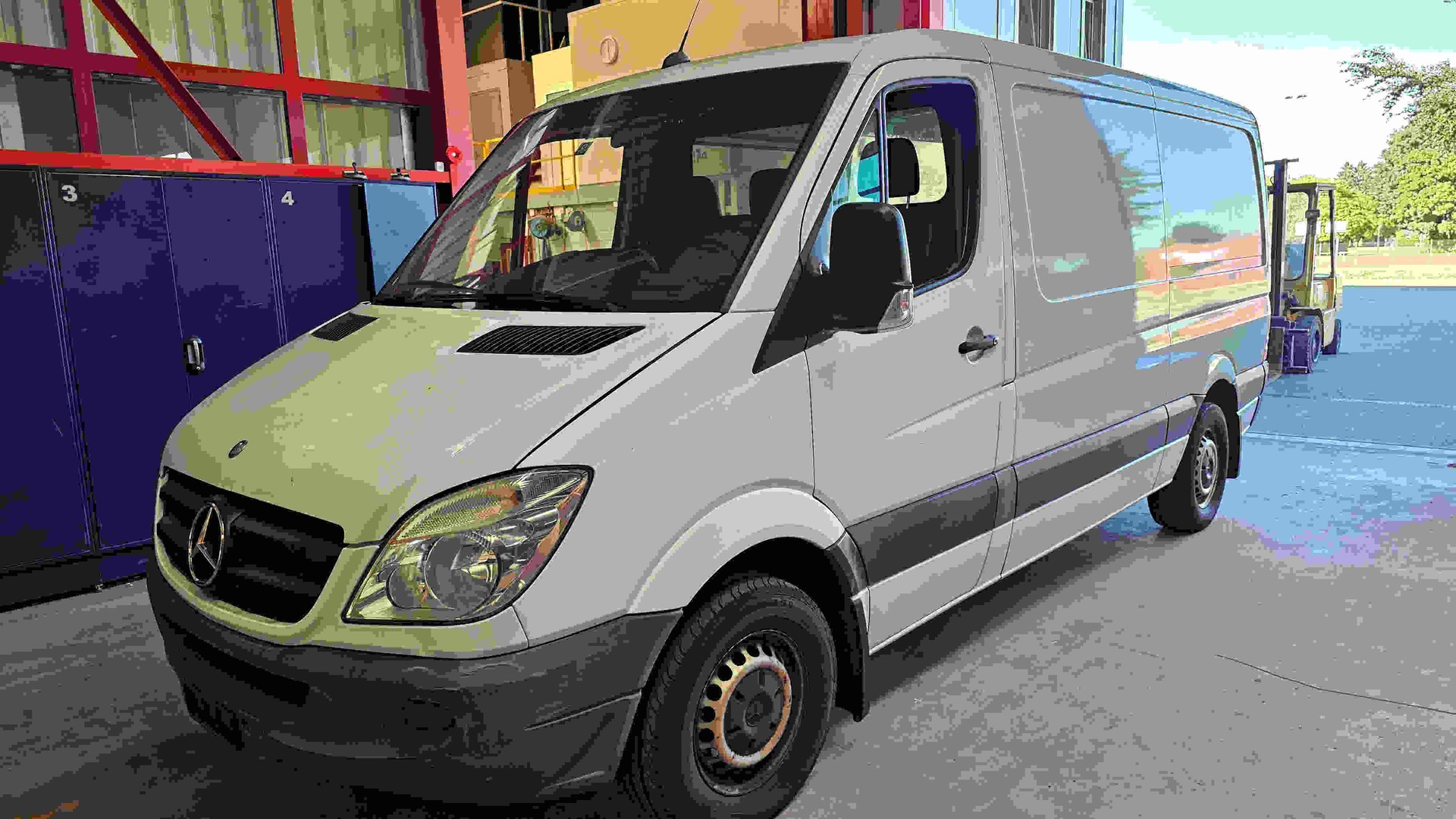 MERCEDES-BENZ Sprinter 311 CDI Standard-image-0