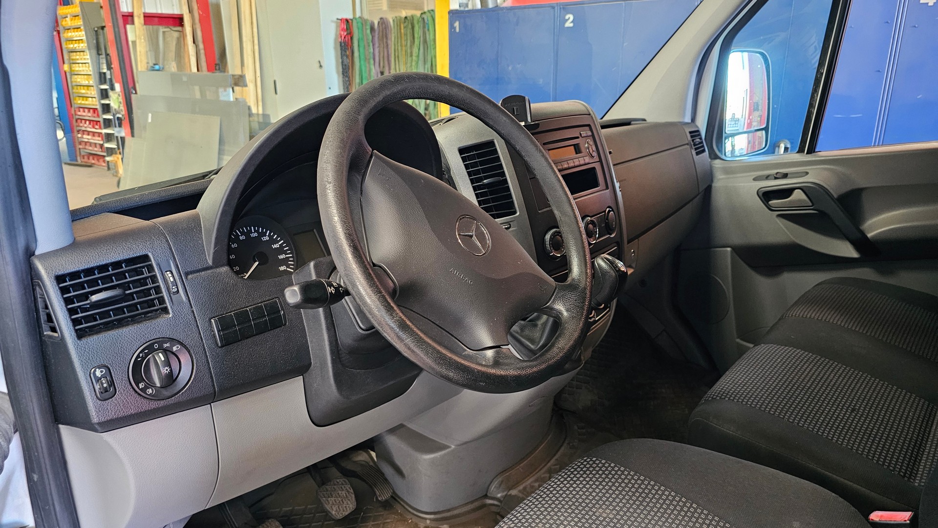 MERCEDES-BENZ Sprinter 311 CDI Standard-image-8