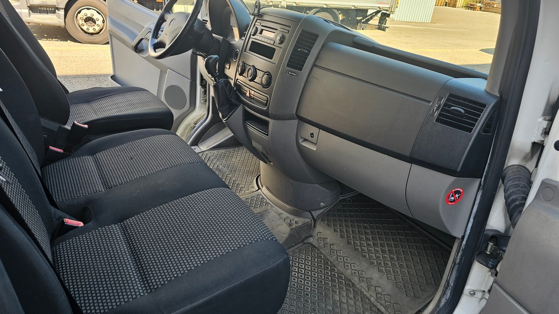 MERCEDES-BENZ Sprinter 311 CDI Standard-image-9