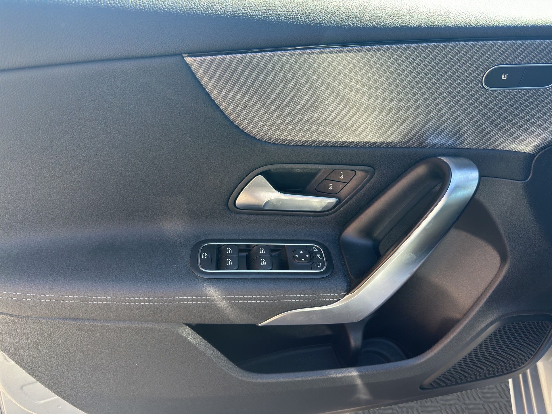 MERCEDES-BENZ A 180 d 8G-DCT PROGRESSIVE-image-9