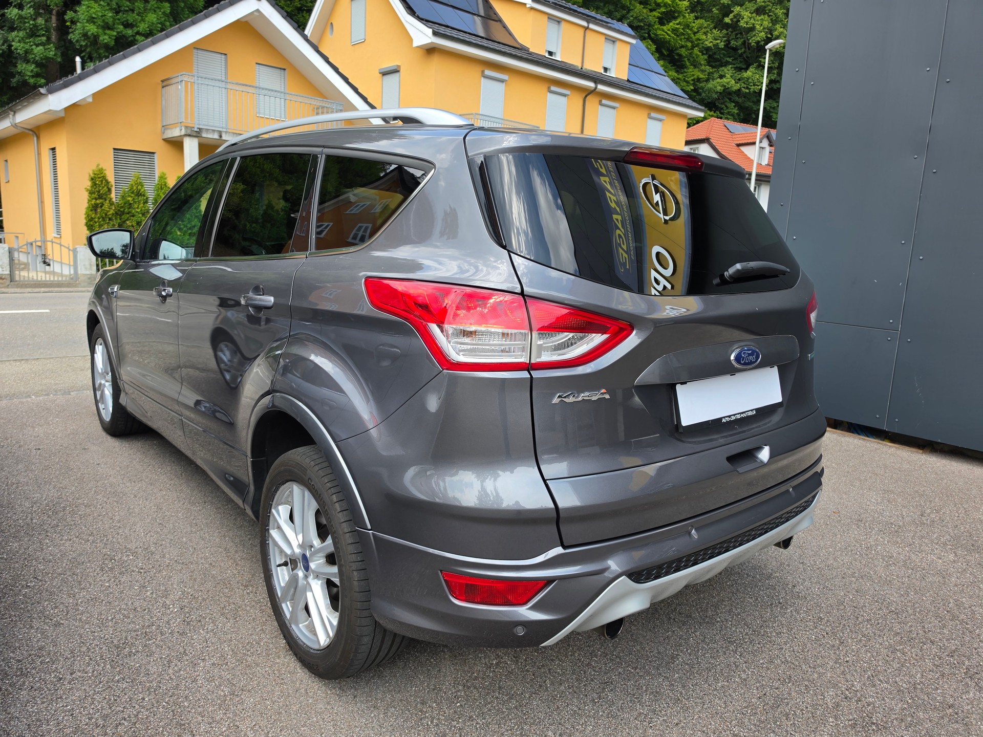 FORD Kuga 1.6 SCTi Titanium 4WD Automatic-image-3