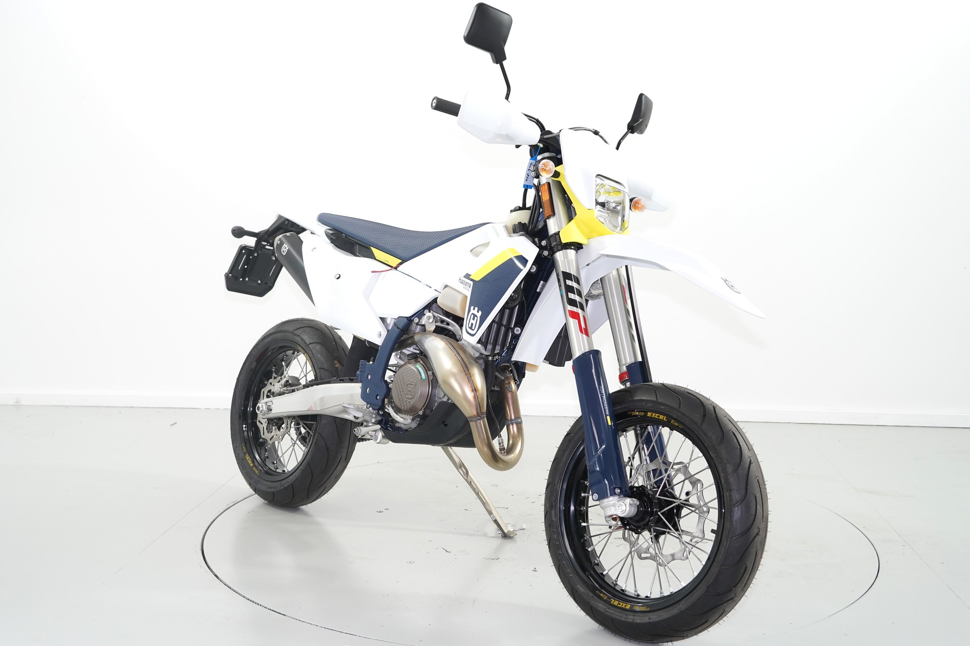 HUSQVARNA TE 300i 2t Supermoto-showroom-element-1