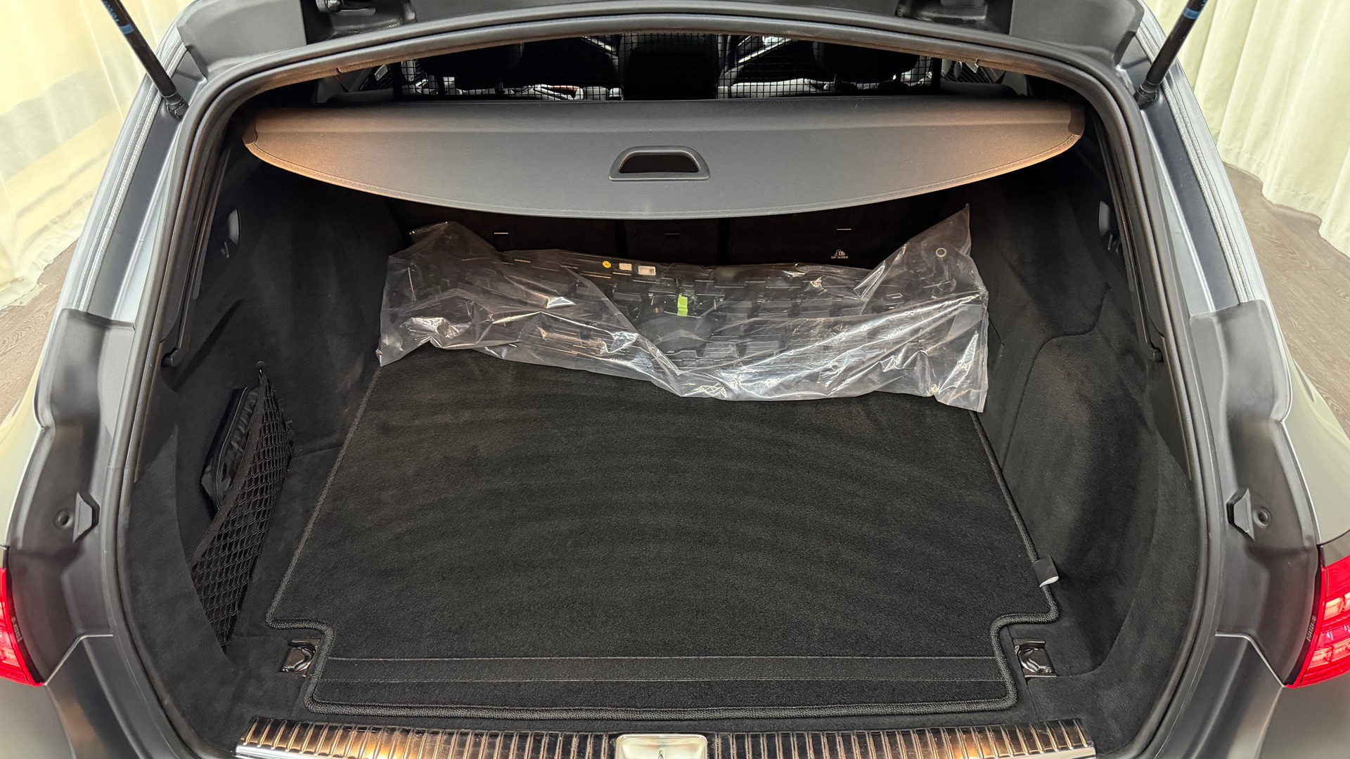 MERCEDES-BENZ AMG E 53 T 4Matic+ Speedshift 9G-TCT-image-18