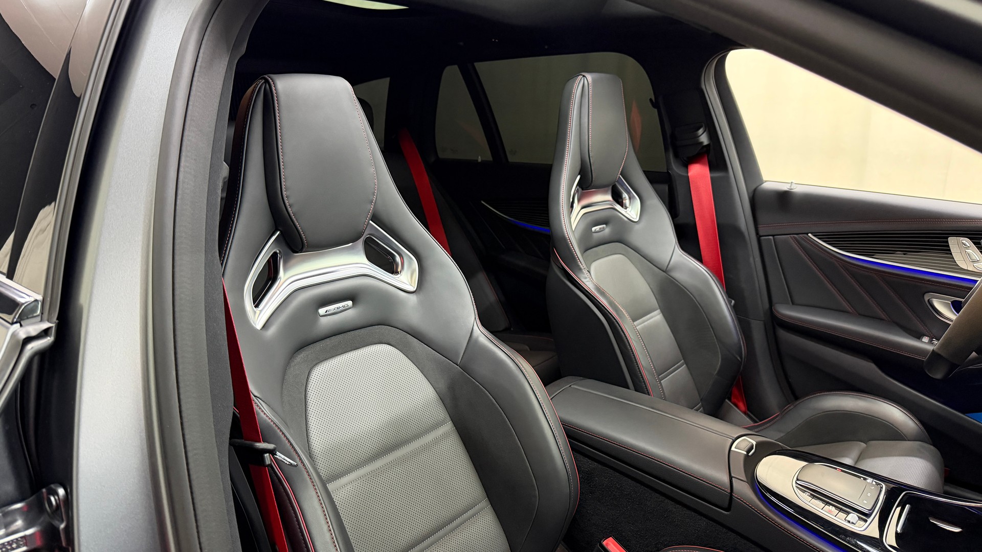 MERCEDES-BENZ AMG E 53 T 4Matic+ Speedshift 9G-TCT-image-12