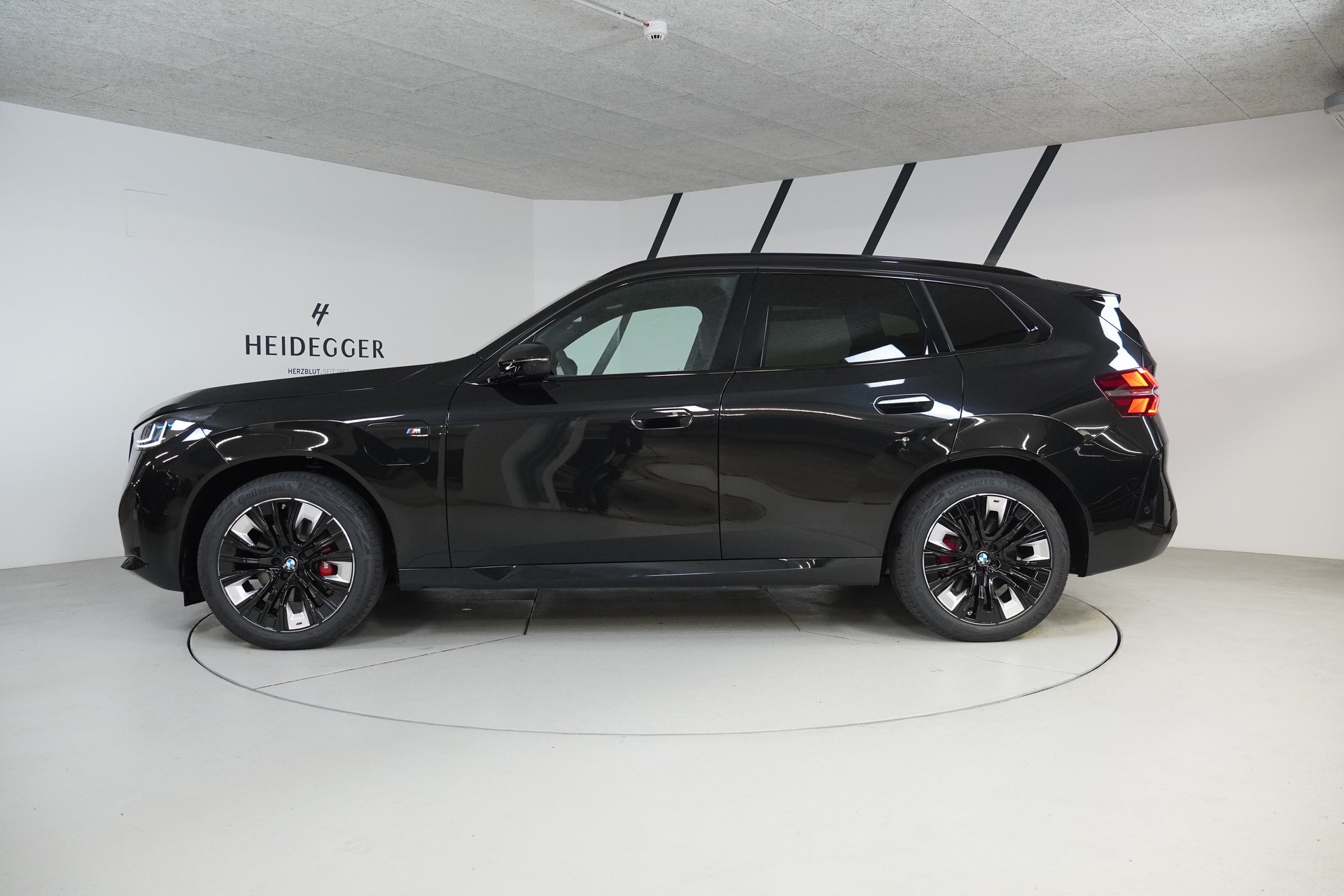 BMW X3 xDrive 30e M Sport Pro-showroom-element-3