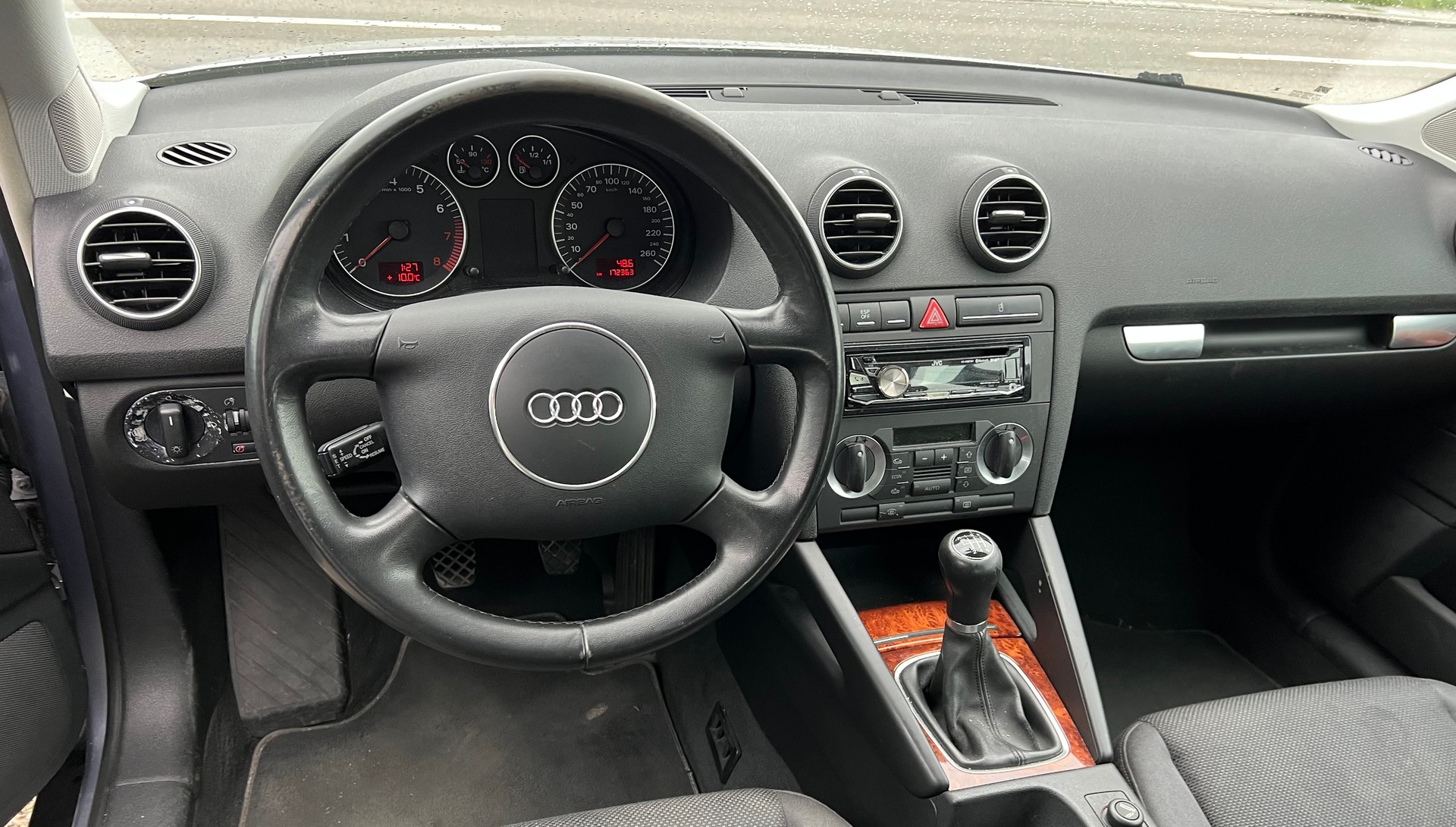 AUDI A3 2.0 FSI Ambiente-image-4