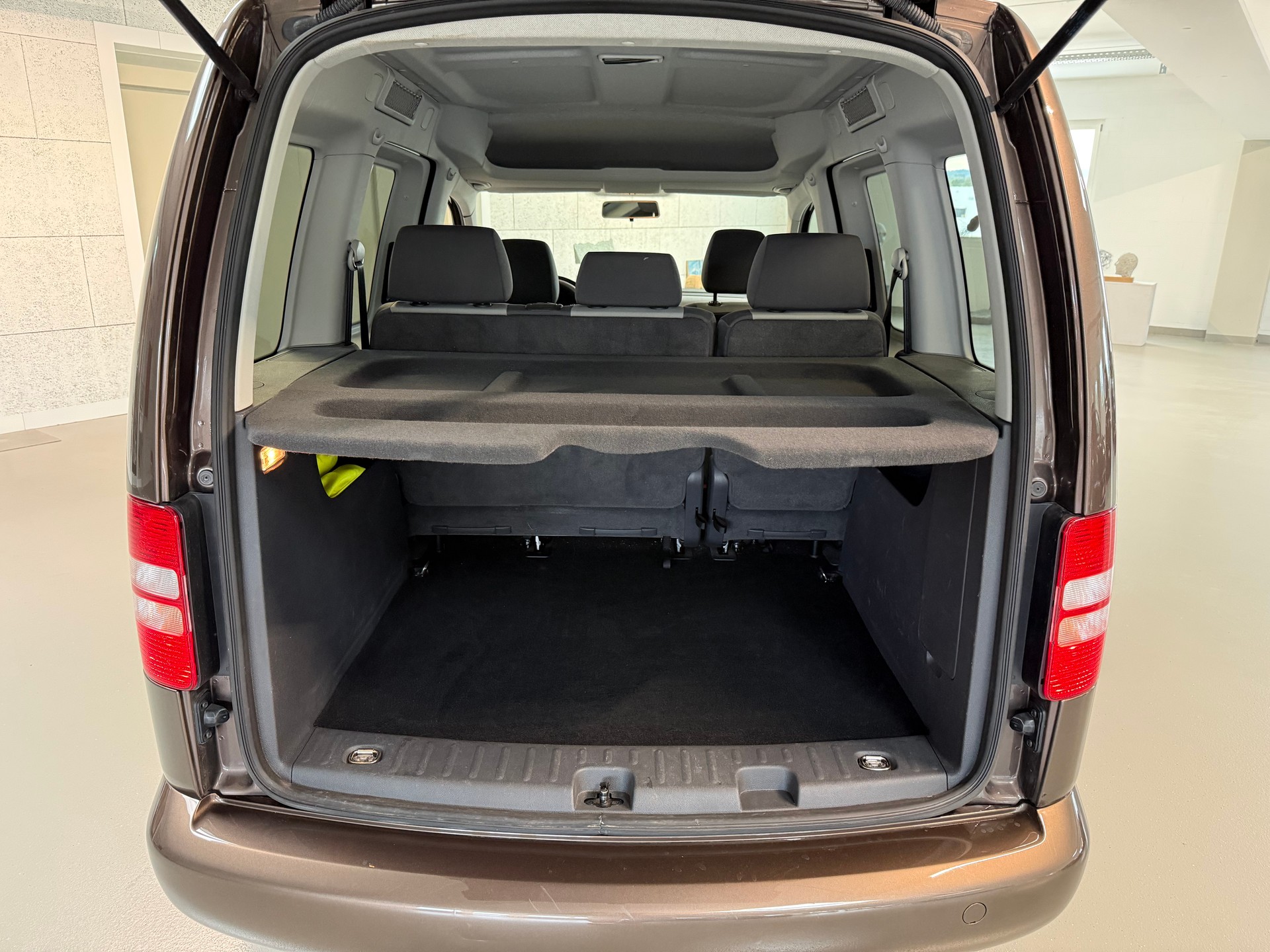 VW Caddy 1.2 TSI Trendline-image-9