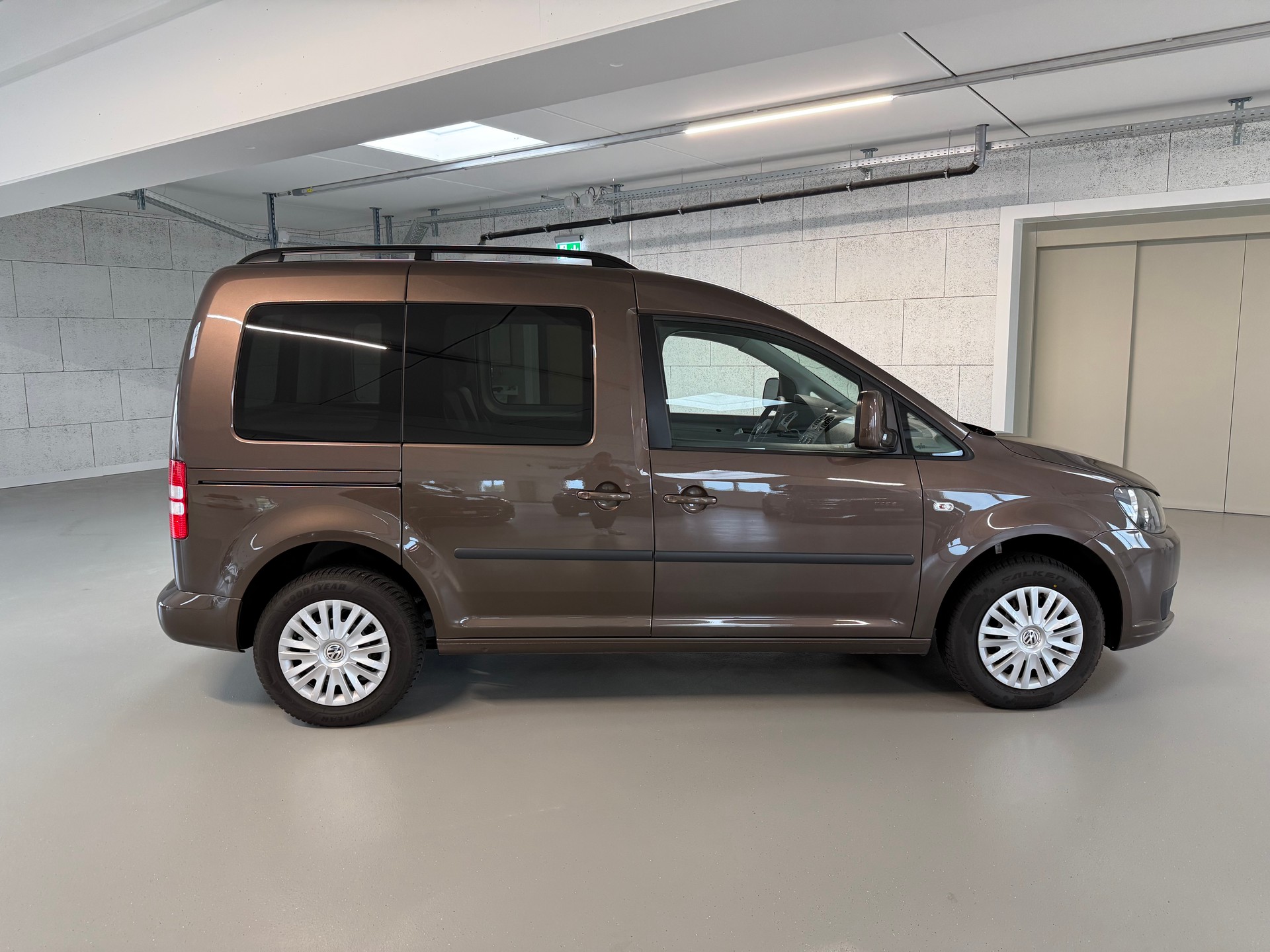 VW Caddy 1.2 TSI Trendline-image-4