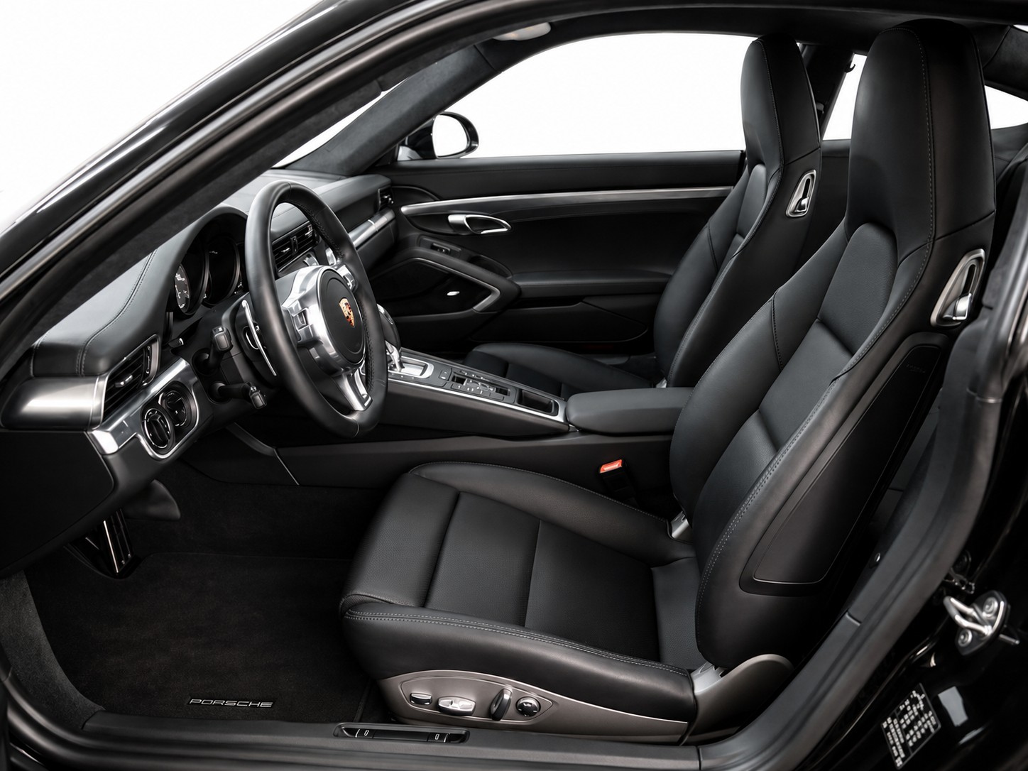 PORSCHE 911 Carrera 4S PDK 911R-Design-image-2