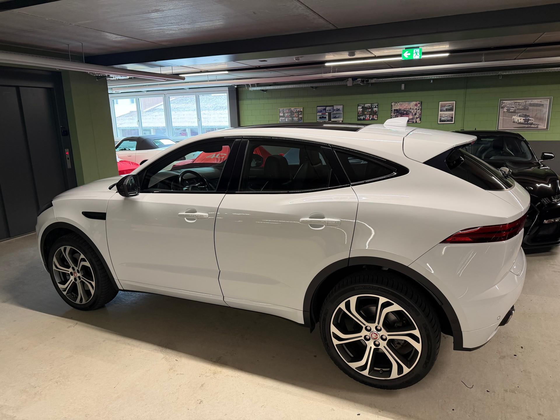 JAGUAR 2.0 P250 AWD First Edition-image-1
