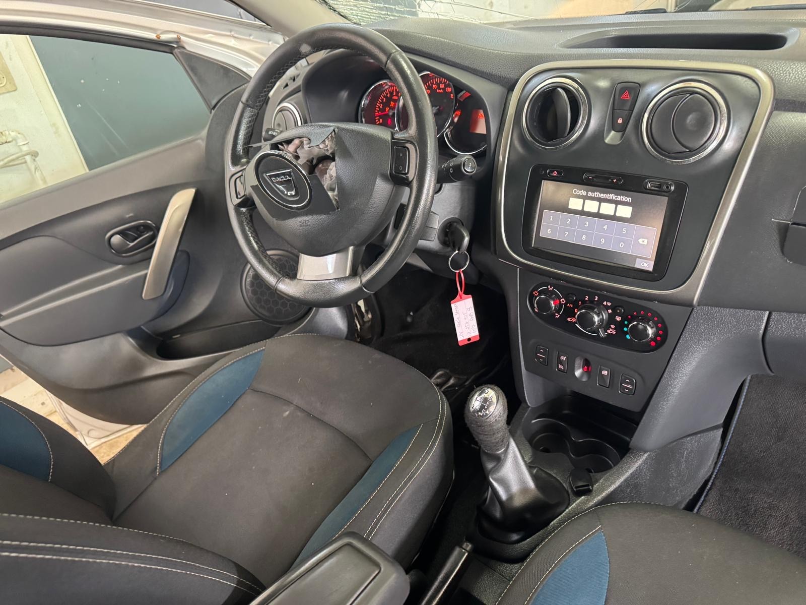 DACIA Sandero Tce 90 Celebration-image-13