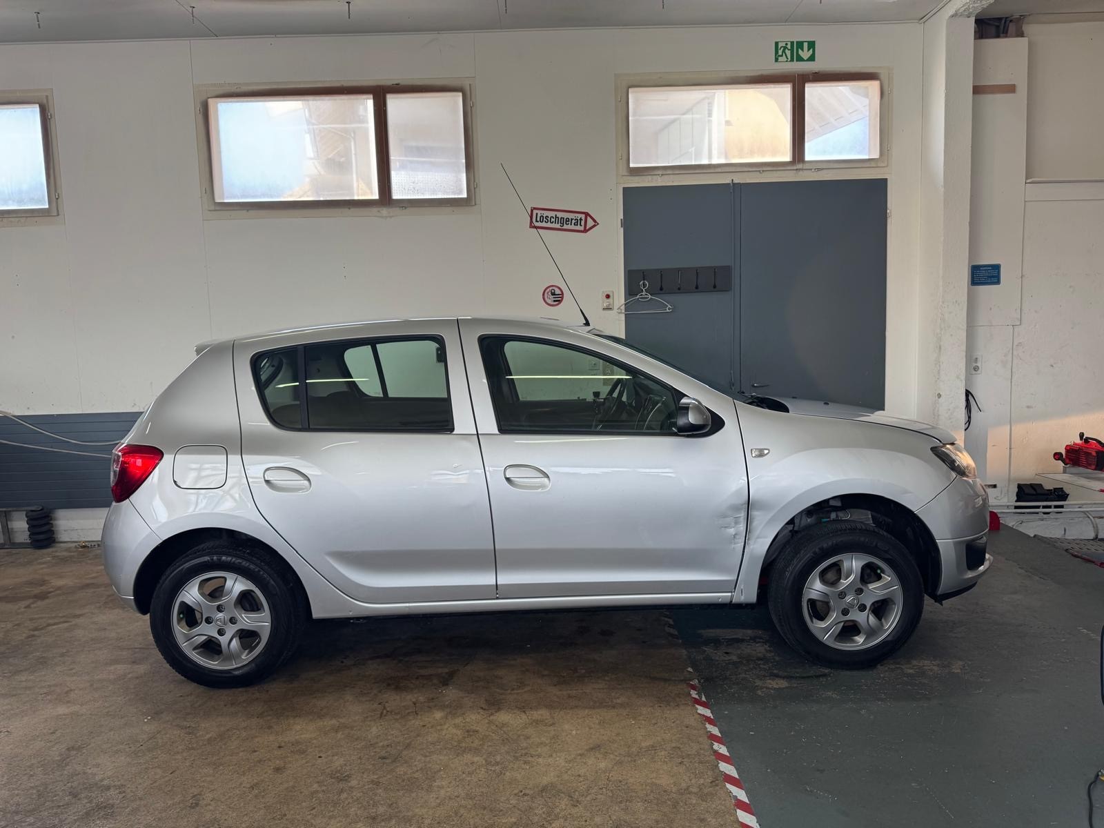 DACIA Sandero Tce 90 Celebration-image-1