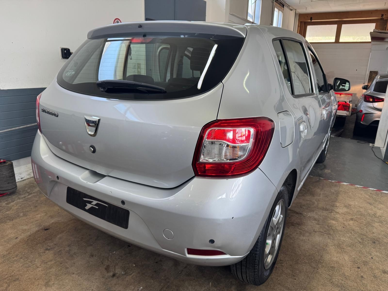 DACIA Sandero Tce 90 Celebration-image-2