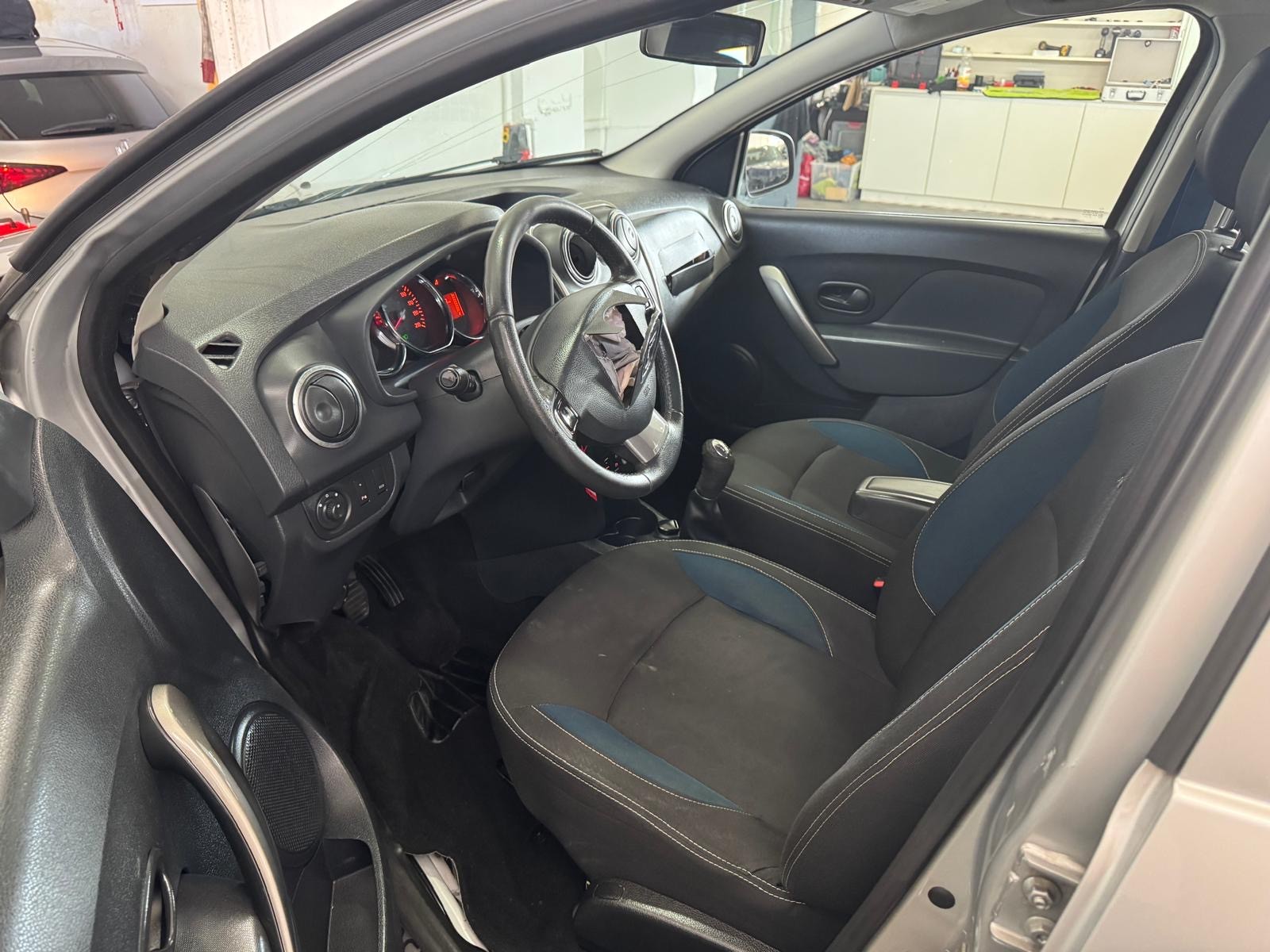 DACIA Sandero Tce 90 Celebration-image-9