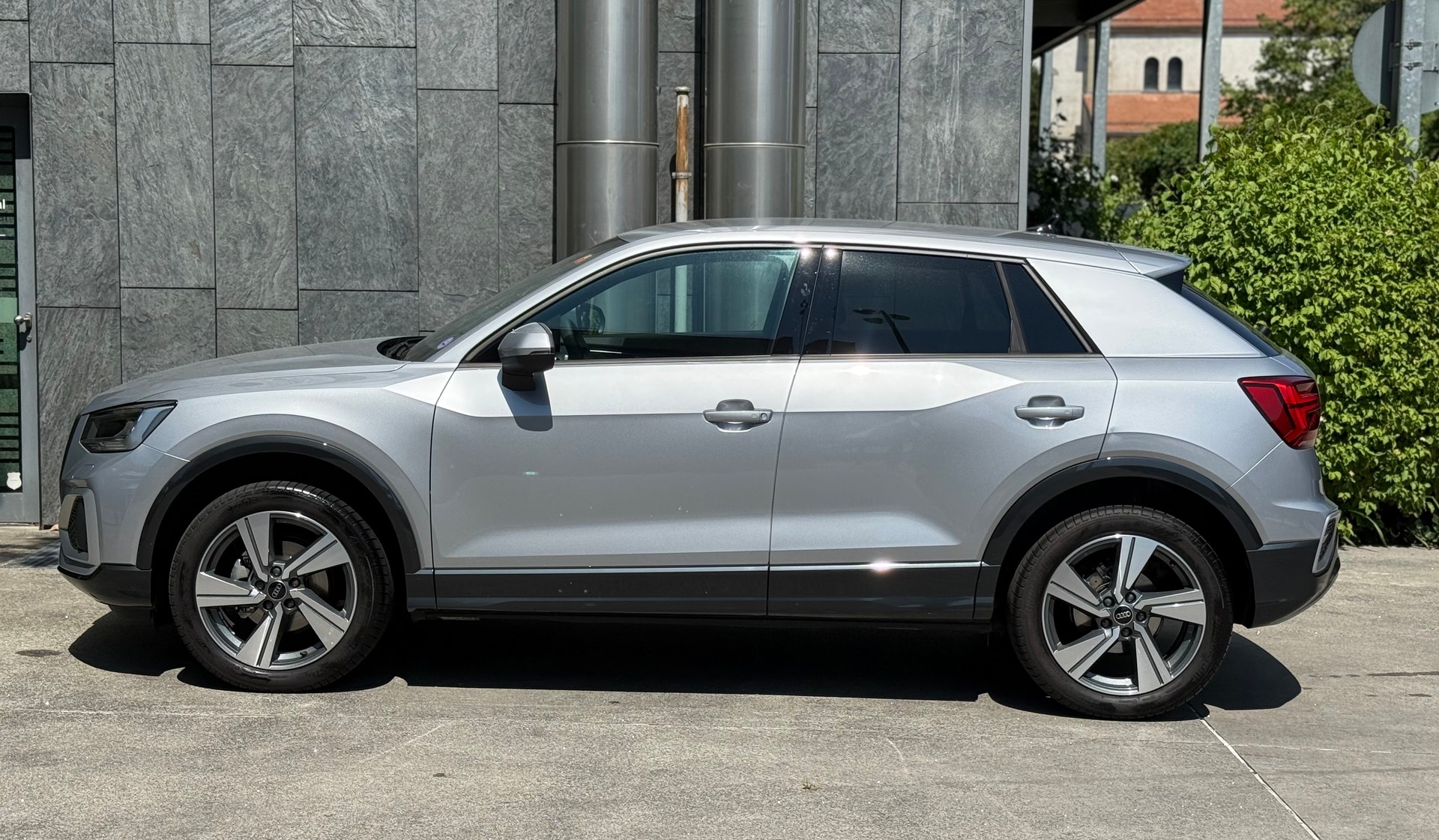 AUDI Q2 35 TFSI S line S-tronic-image-4