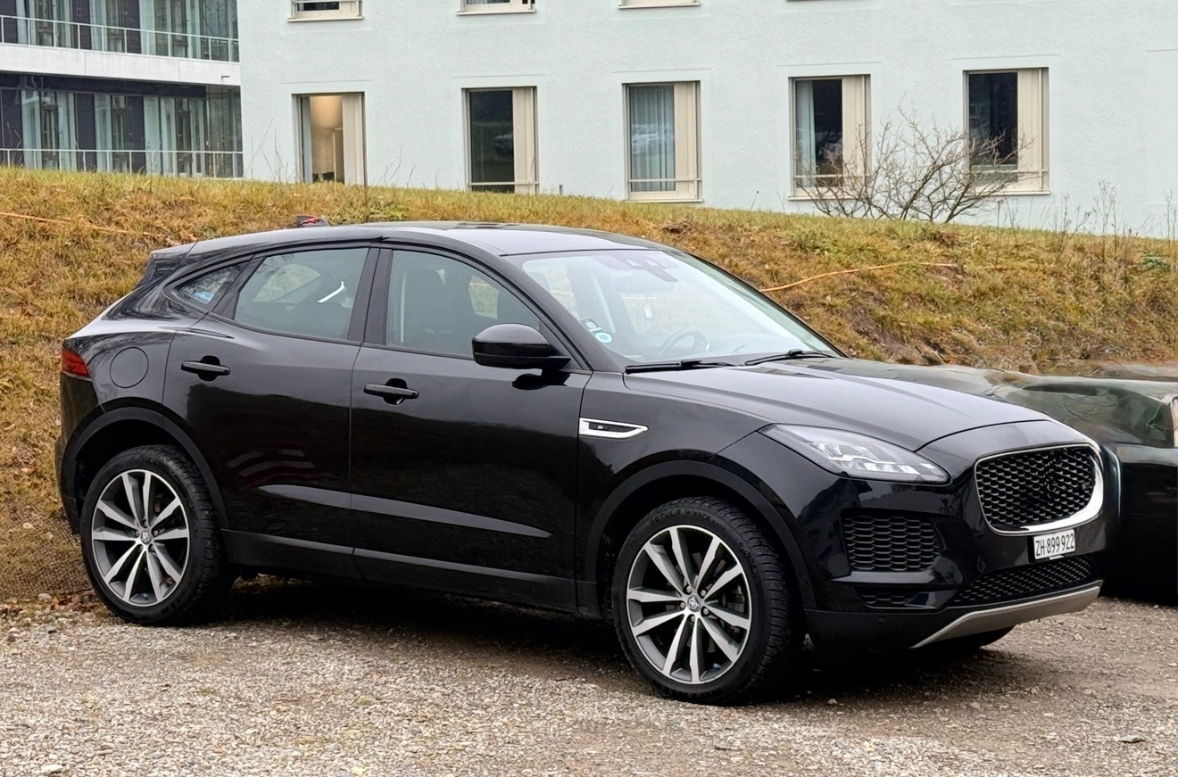 JAGUAR 2.0 D 240 R-Dynamic S AWD-image-1