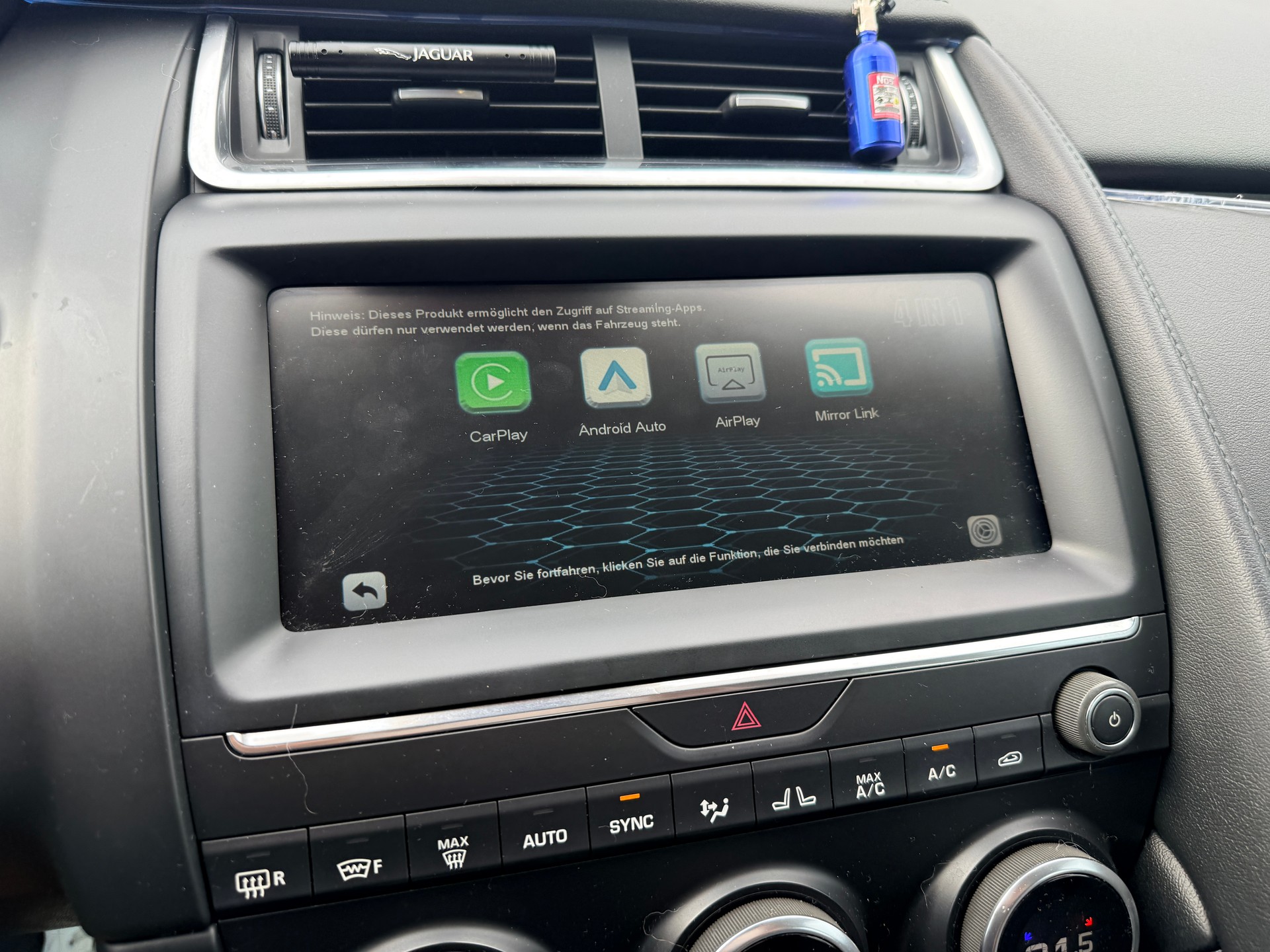 JAGUAR 2.0 D 240 R-Dynamic S AWD-image-3