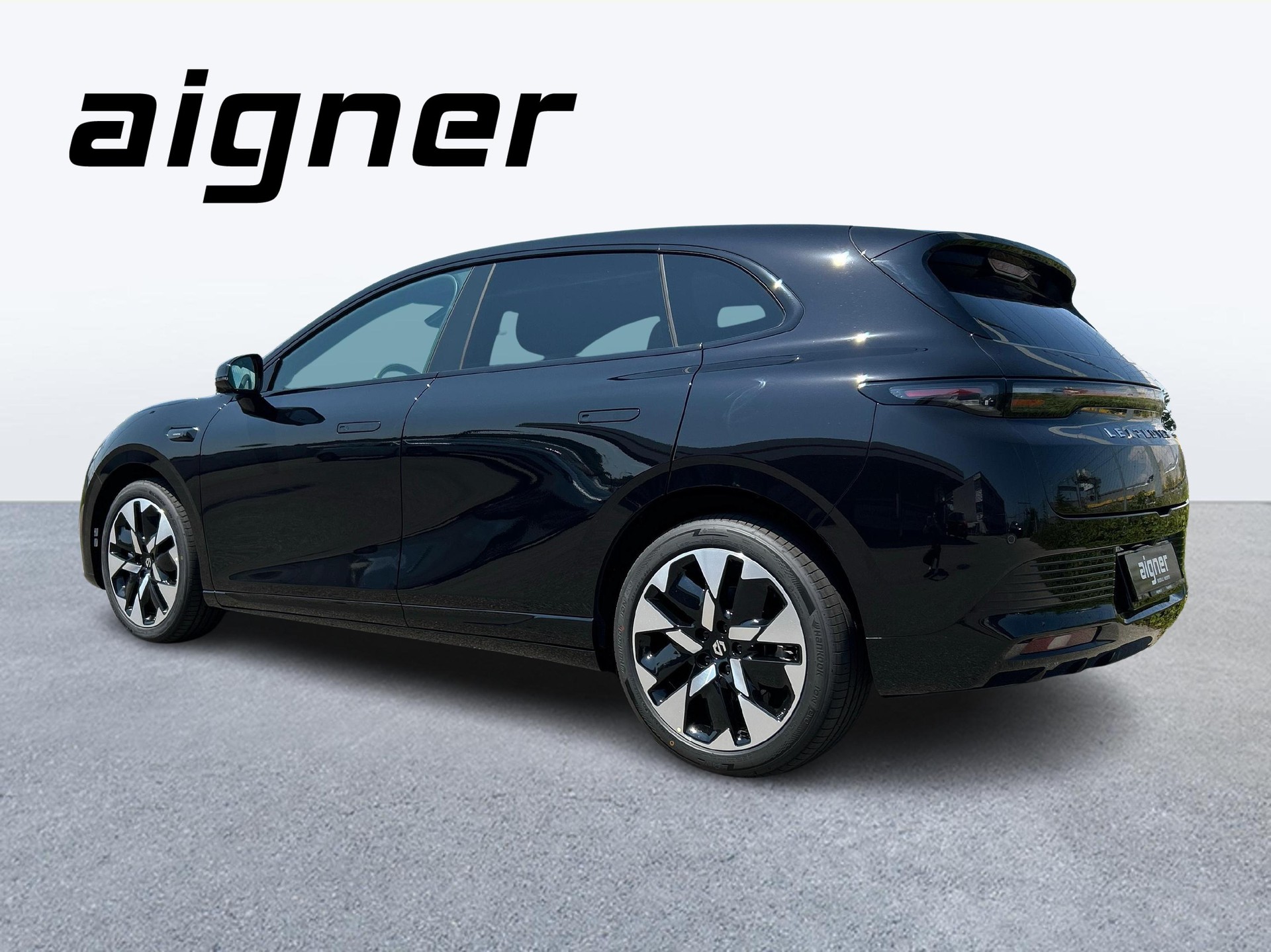 LEAPMOTOR B05 EV-image-2