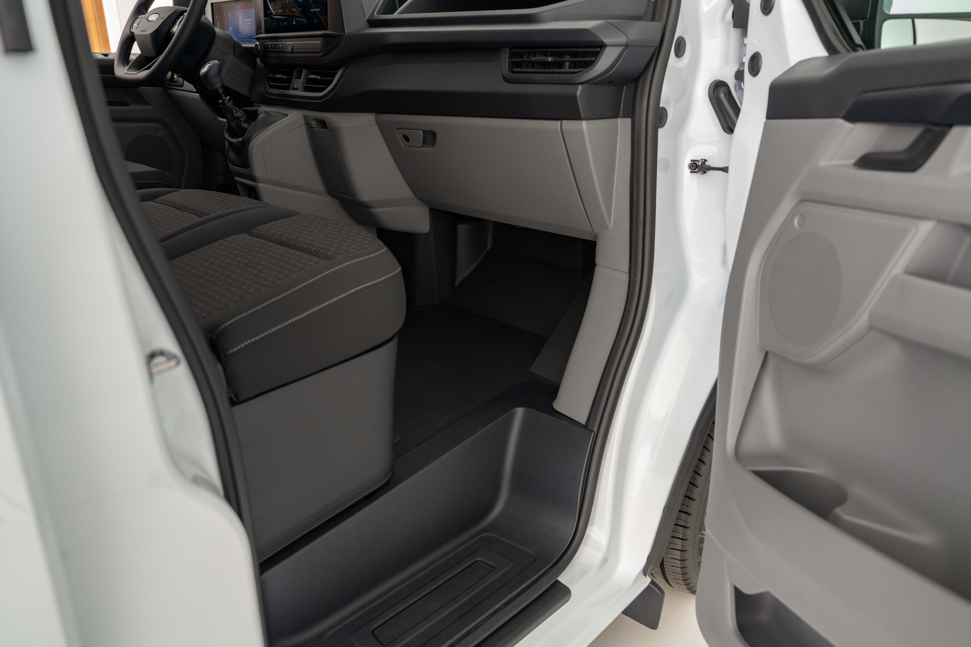 FORD Transit Custom Van 280 L1 2.0 EcoBlue 110PS Trend-image-10