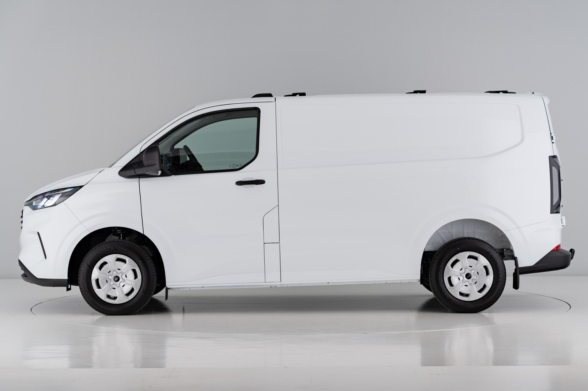 FORD Transit Custom Van 280 L1 2.0 EcoBlue 110PS Trend-image-2